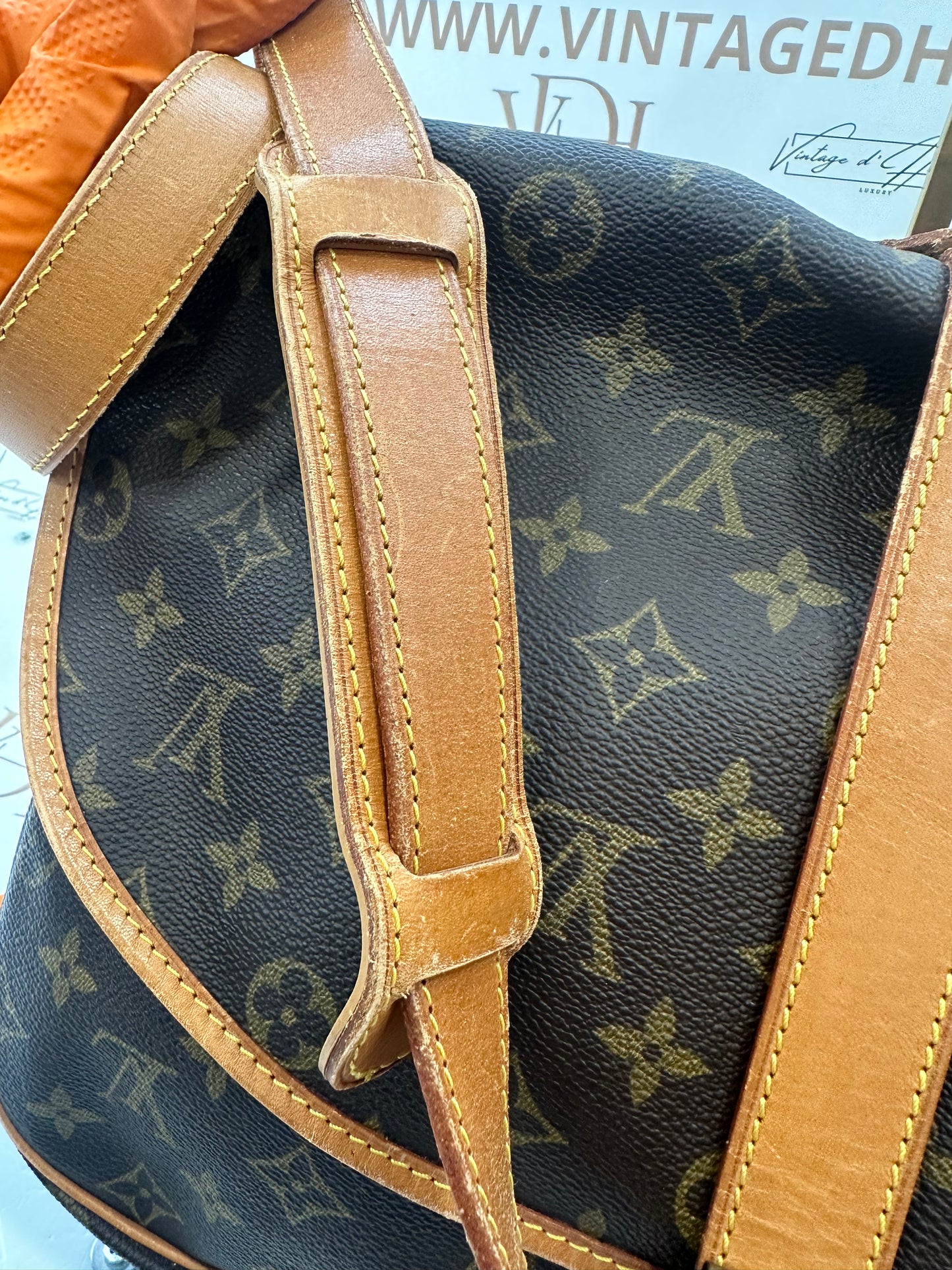 017916 - Louis Vuitton Saumur 35