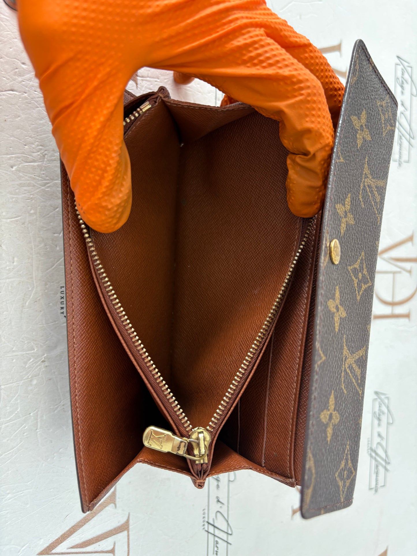 017337 - Louis Vuitton Wallet