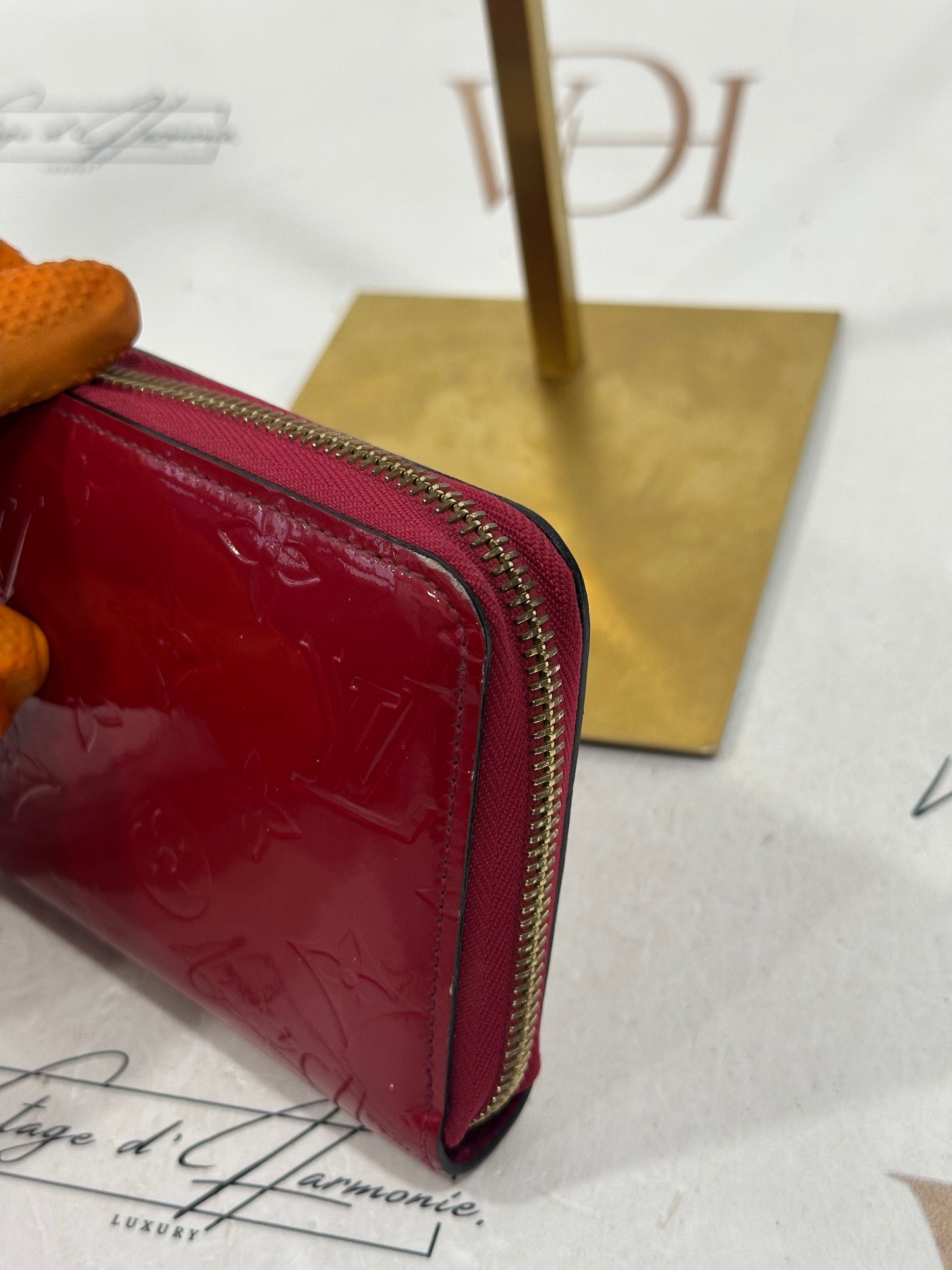 383983 - Louis Vuitton Zippy Wallet