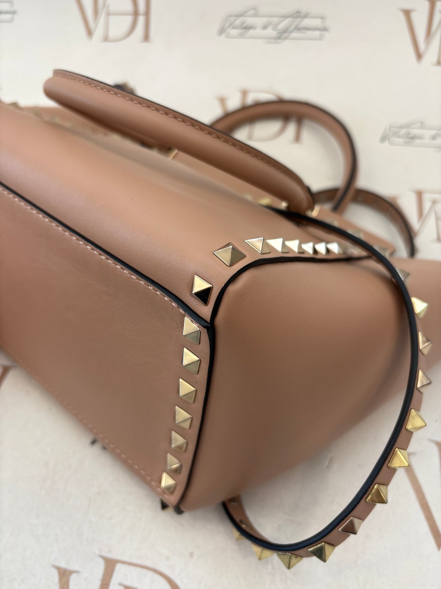 383886 - Valentino Rockstud