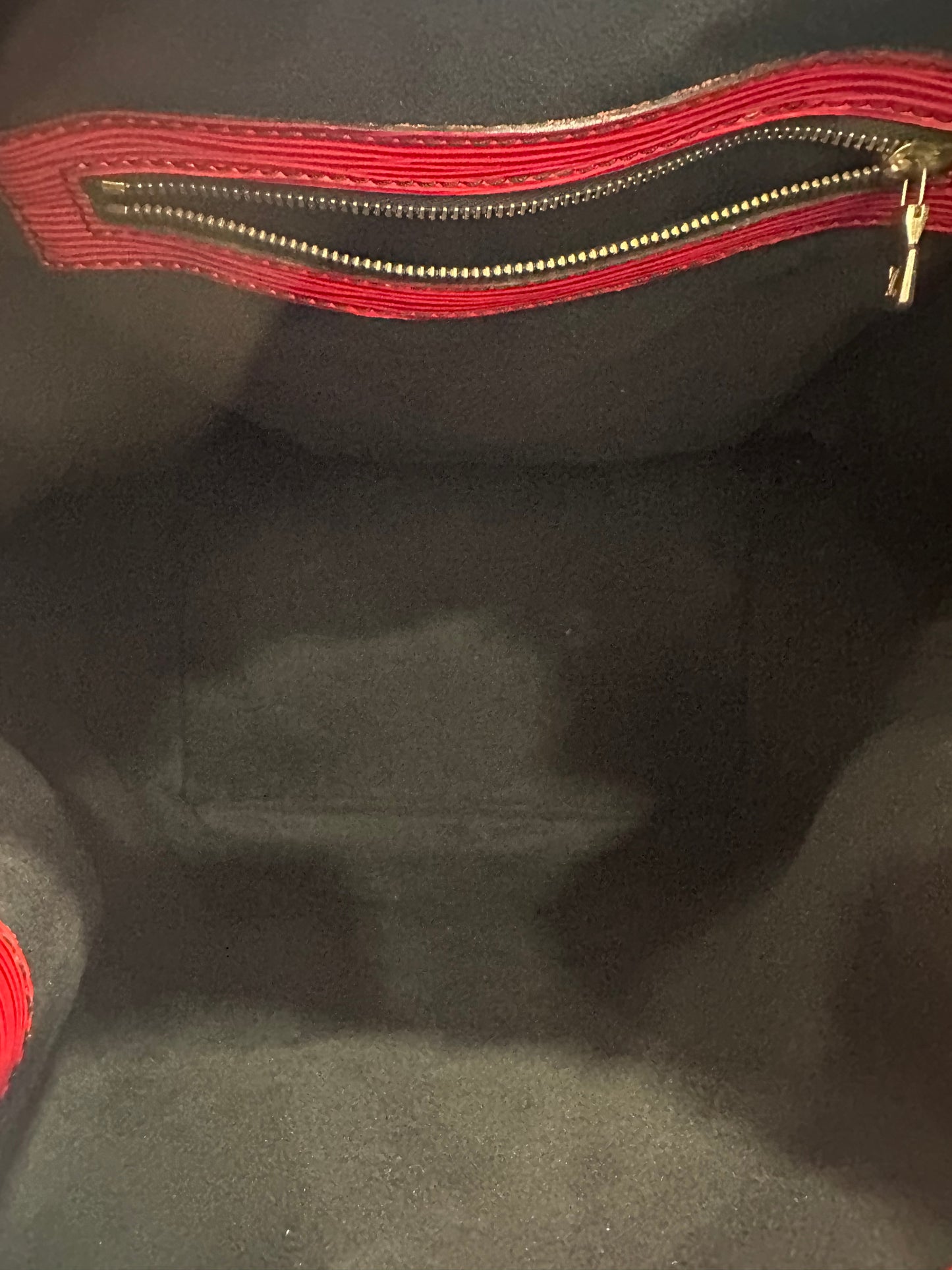 017924 - Louis Vuitton Red Epi