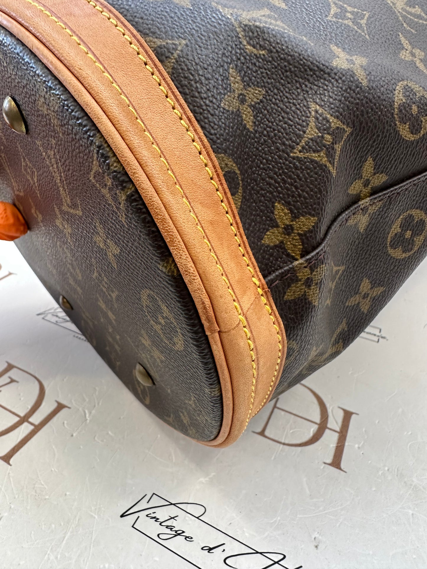 017860 - Louis Vuitton Bucket GM