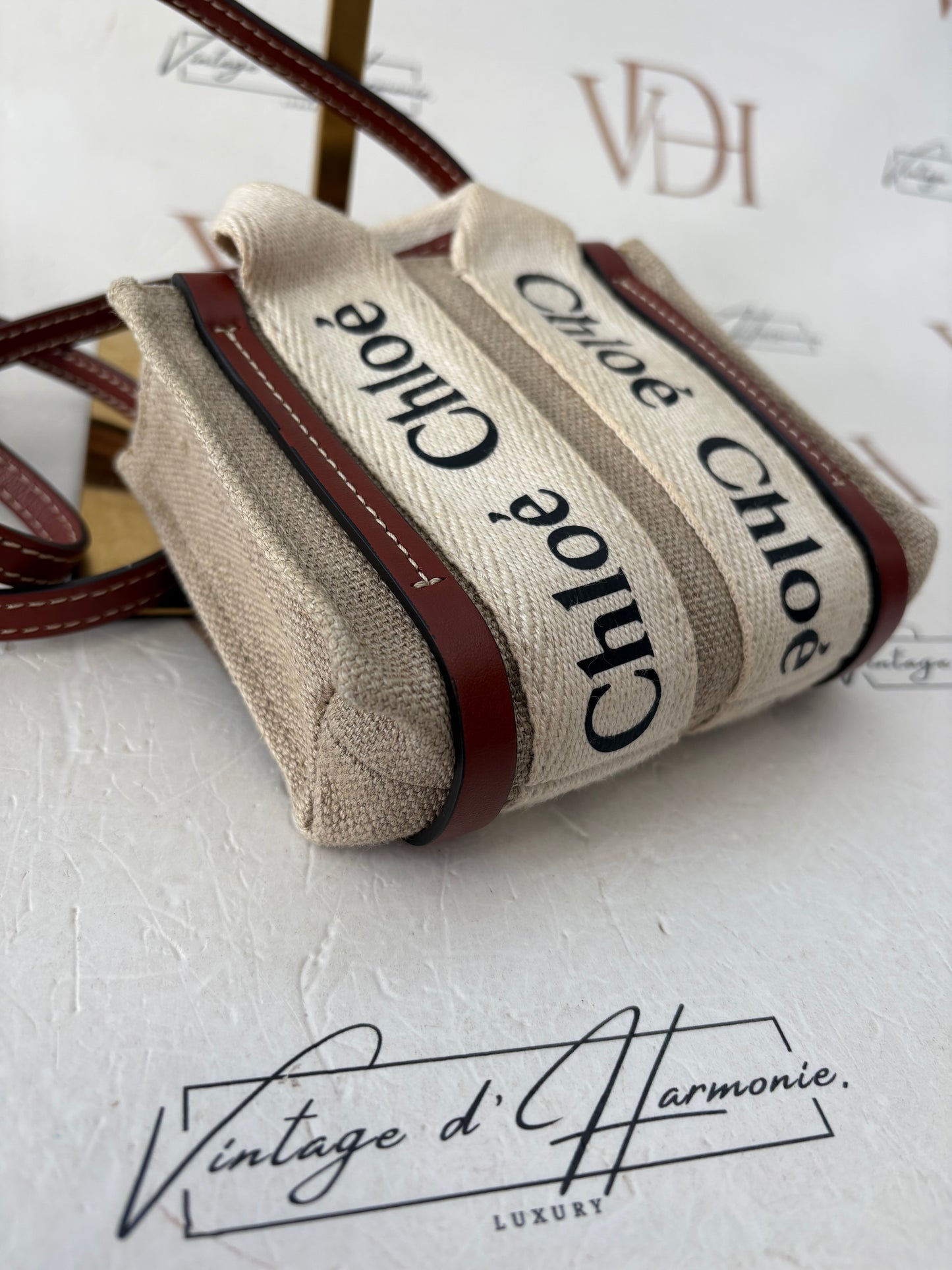 018915 - Chloé Beige Woody