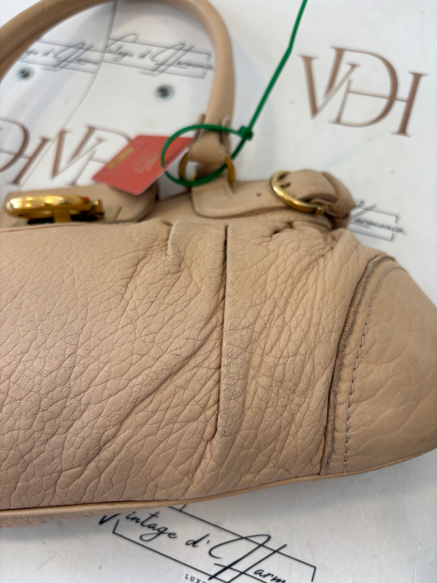 017241 - Salvatore Ferragamo Beige