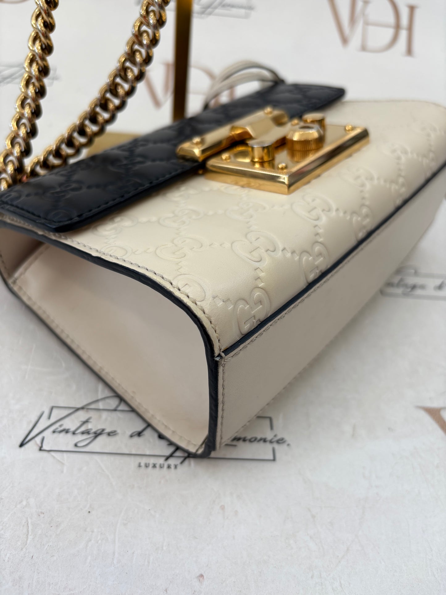 383492 - Gucci Padlock