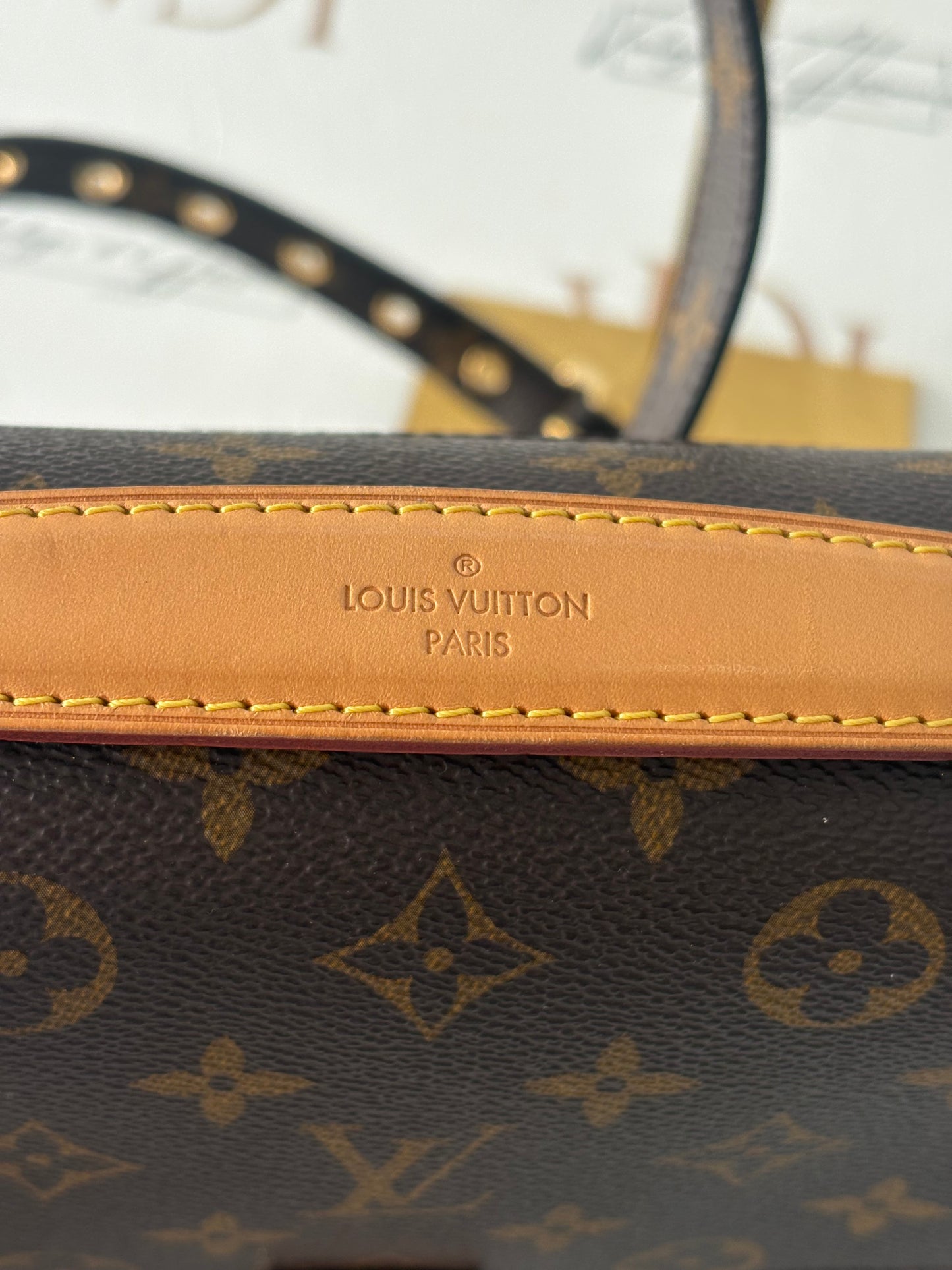 201106 - Louis Vuitton Metis