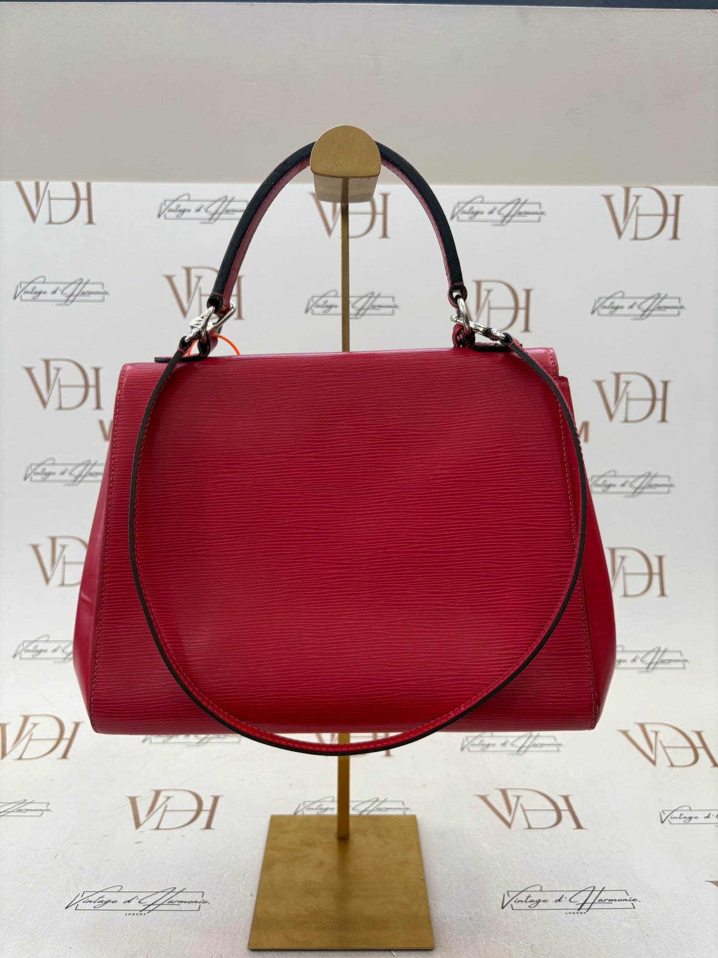 383489 - LV Cluny