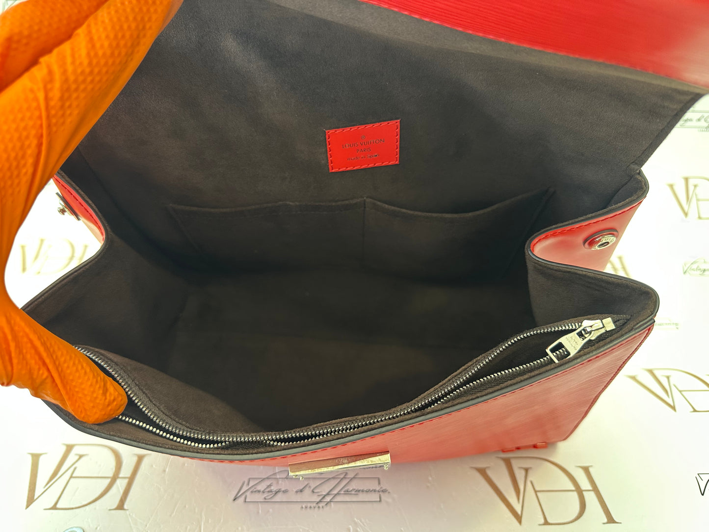 382649 - Louis Vuitton Cluny