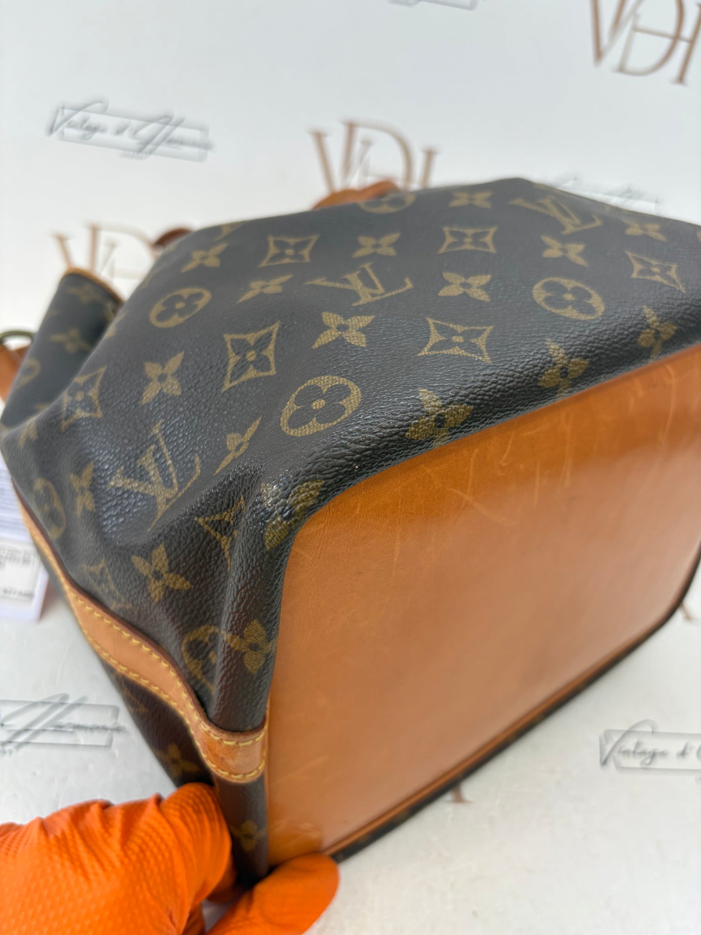 018524 - Louis Vuitton Petite Noé