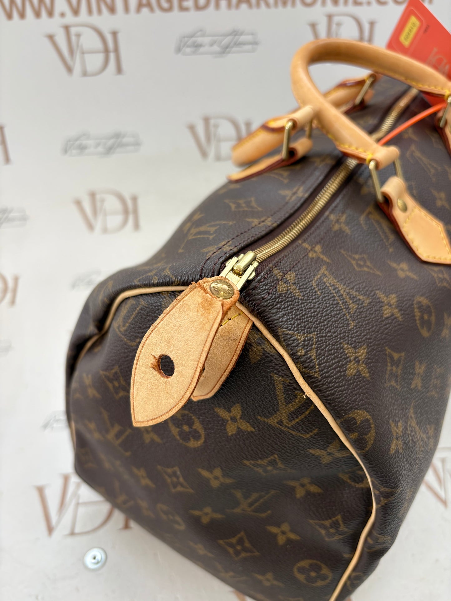 018402 - Louis Vuitton Speedy 40
