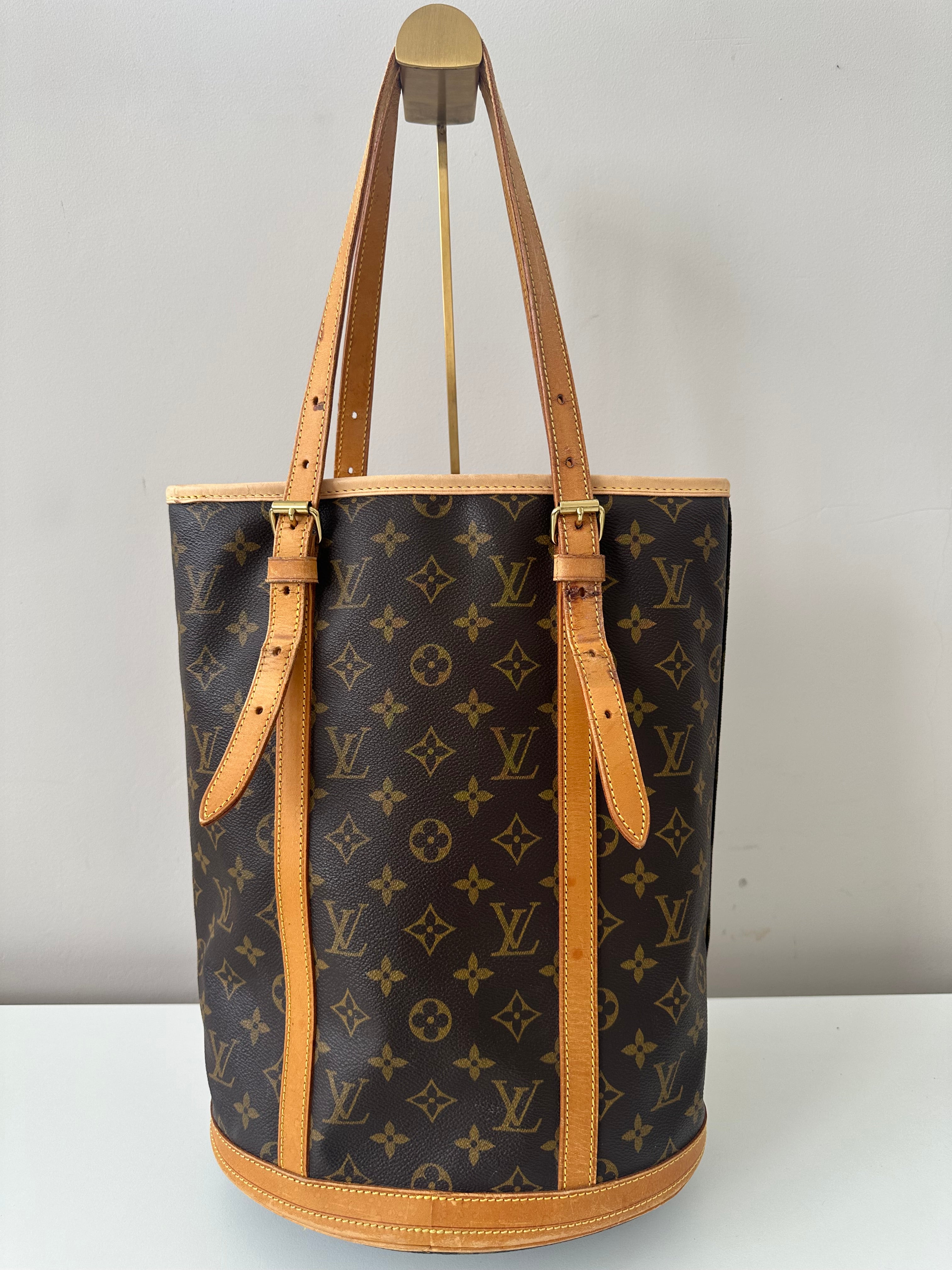 Louis Vuitton Bucket GM