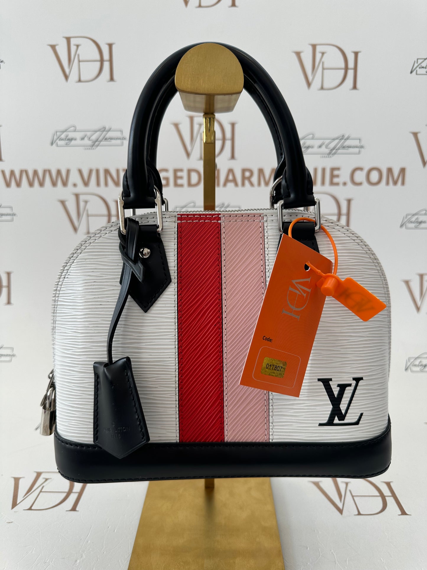 017807 - Louis Vuitton Alma BB Epi White