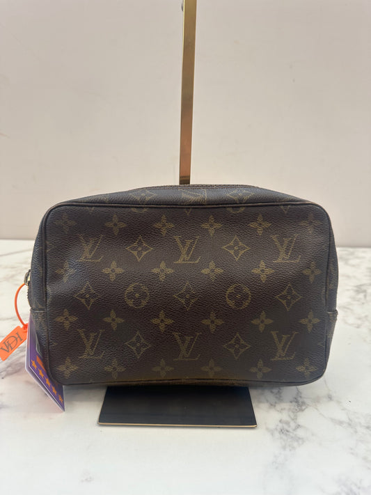 Louis Vuitton Trousse Toilette 23