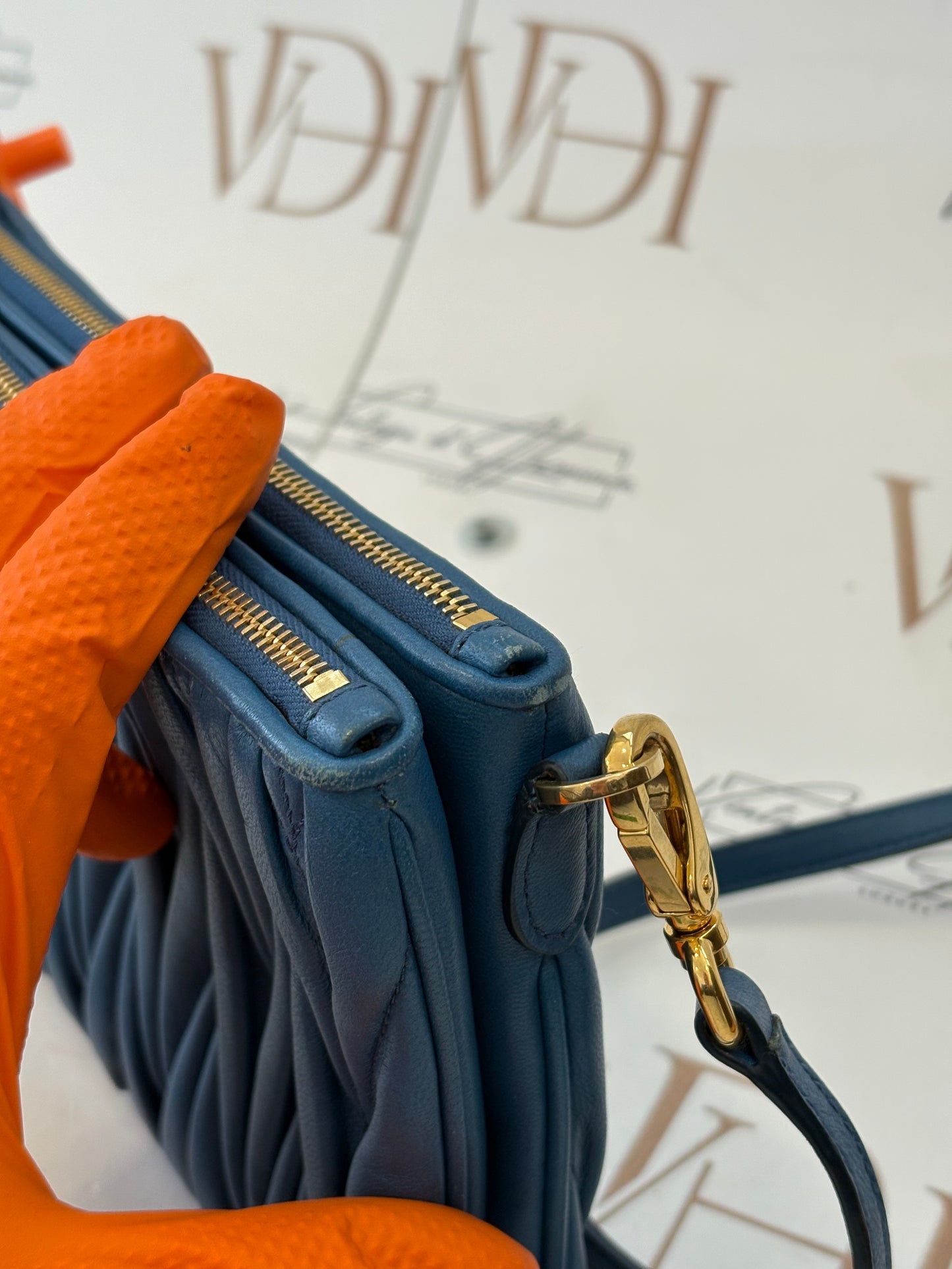 384313 - Miu Miu
