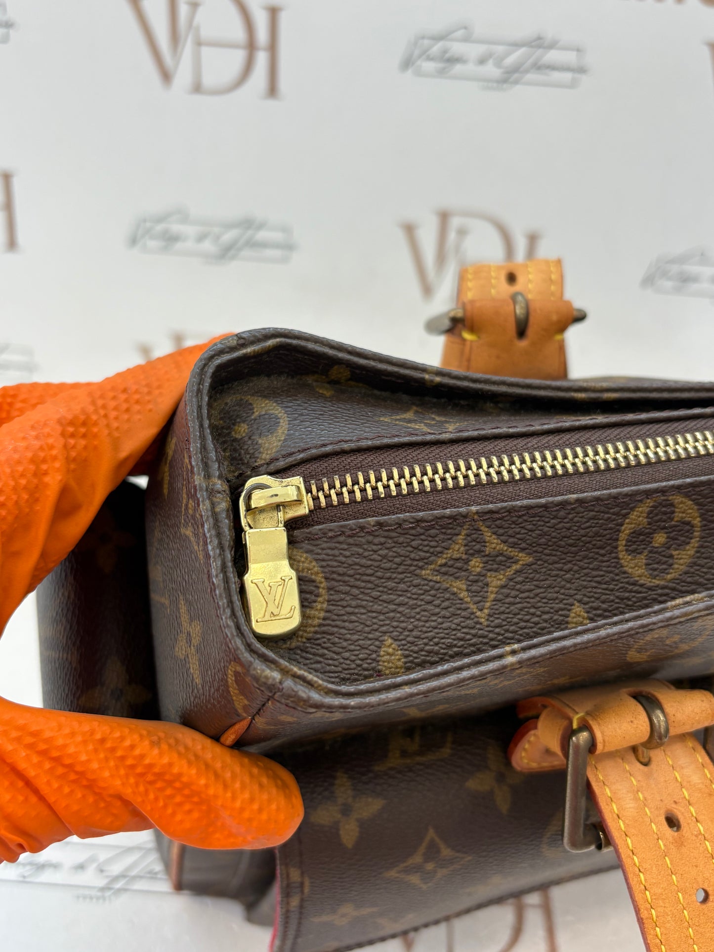 018256 - Louis Vuitton Multipli Cite