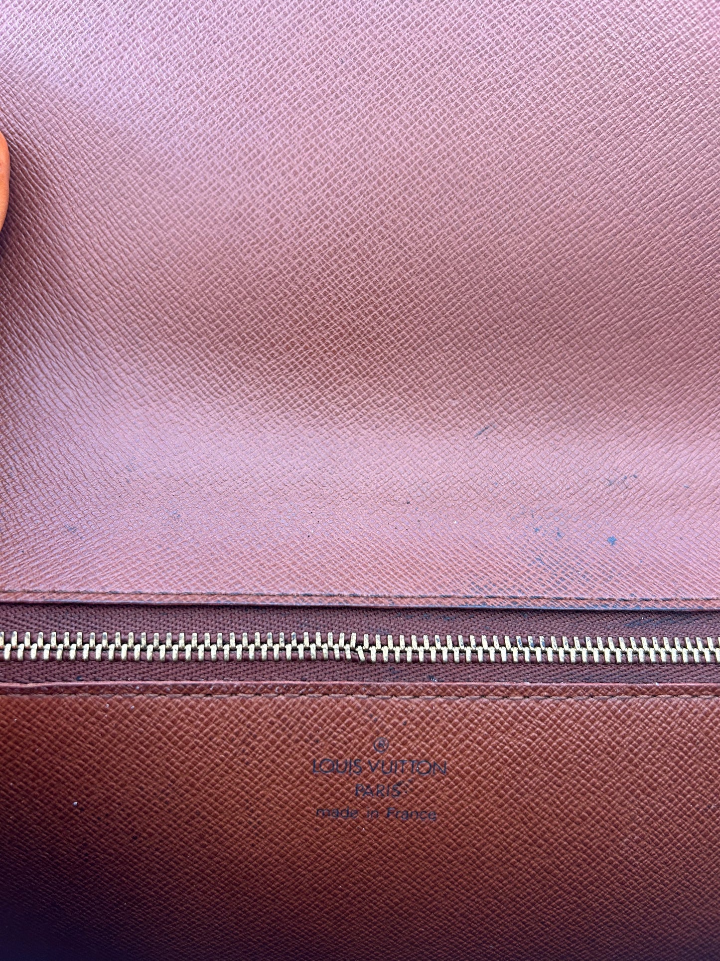 017114 - Louis Vuitton Bordeaux
