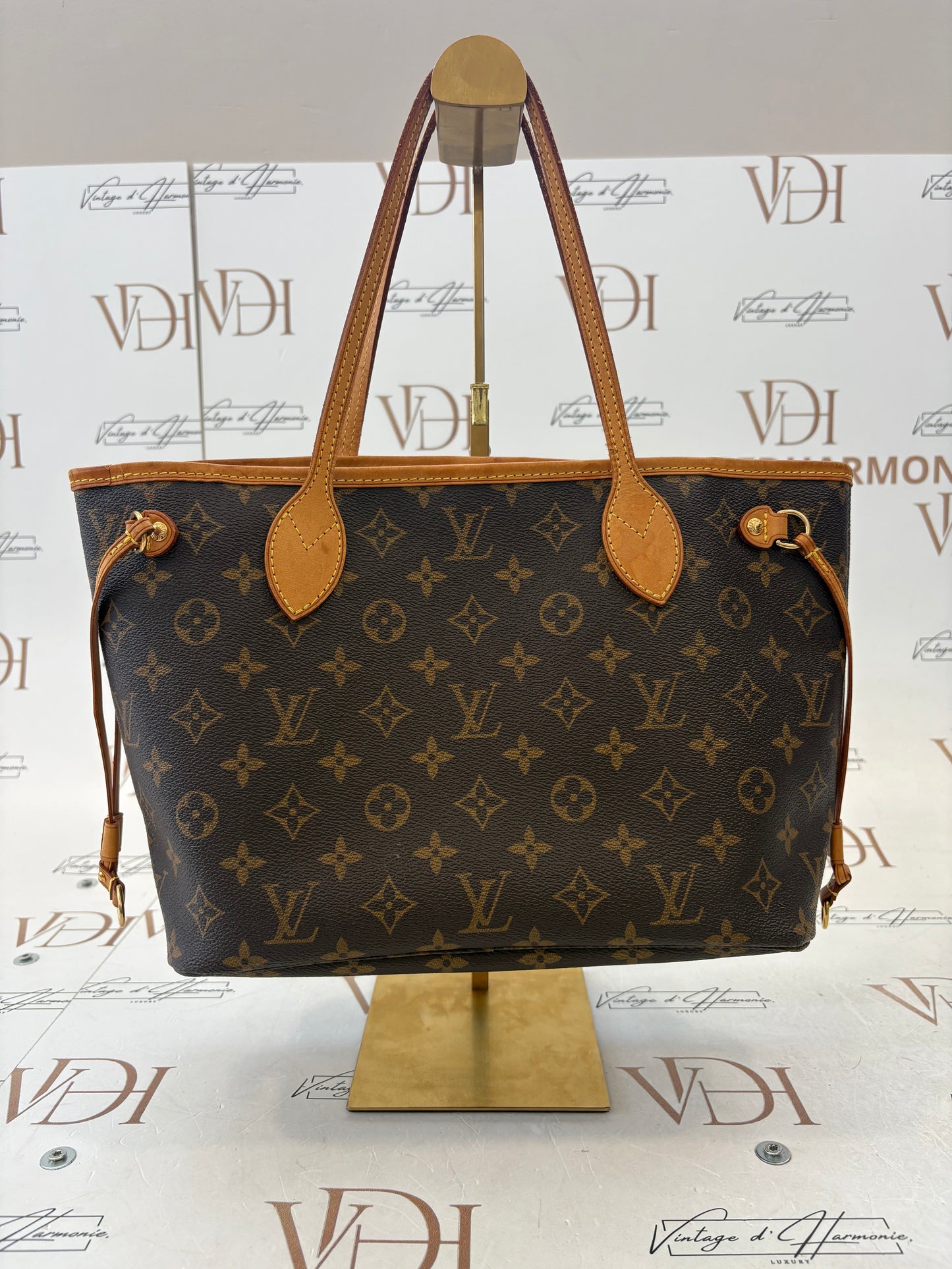 018792 - Louis Vuitton Neverfull PM