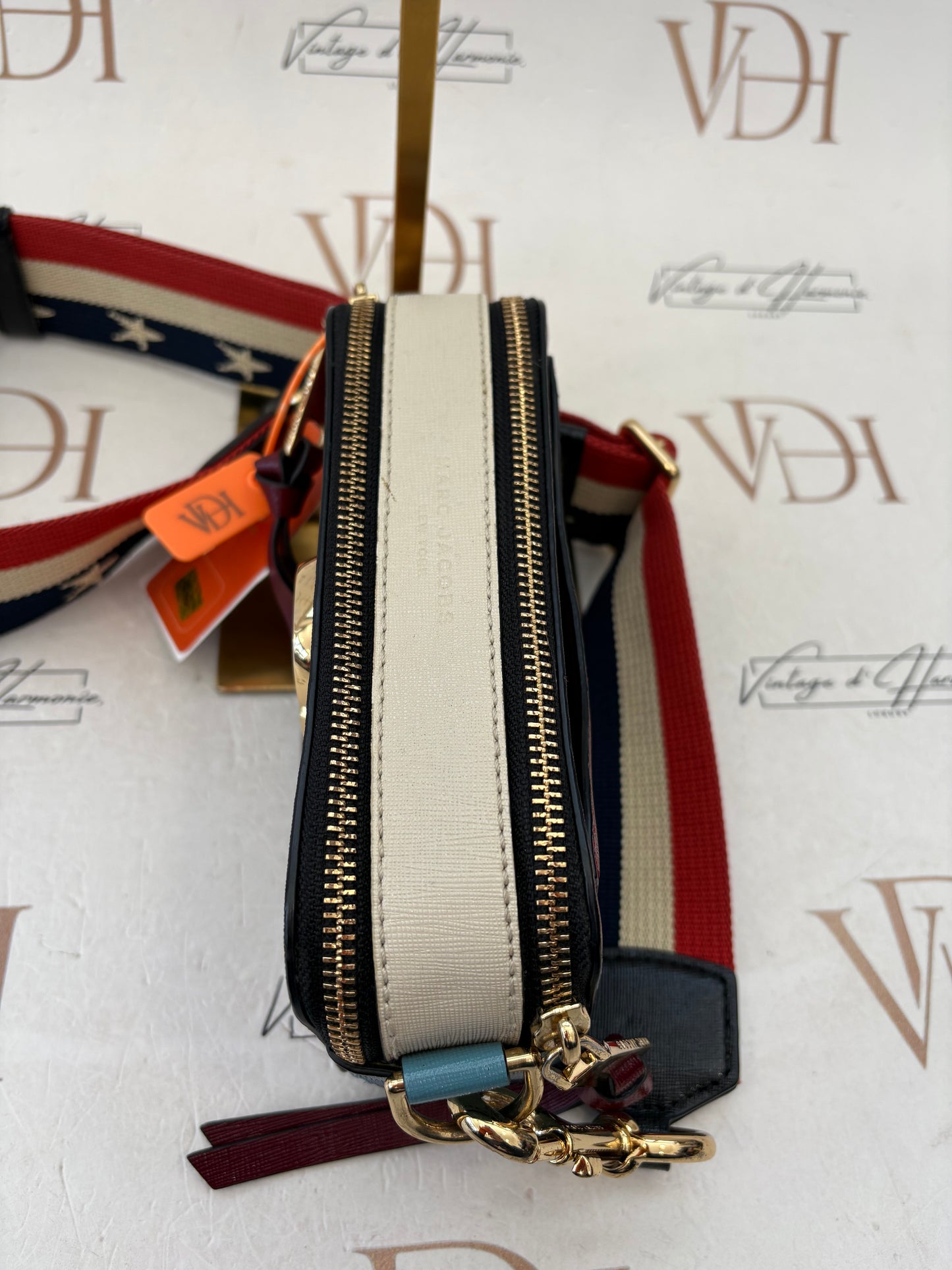 382203 - Marc Jacobs Snapshot
