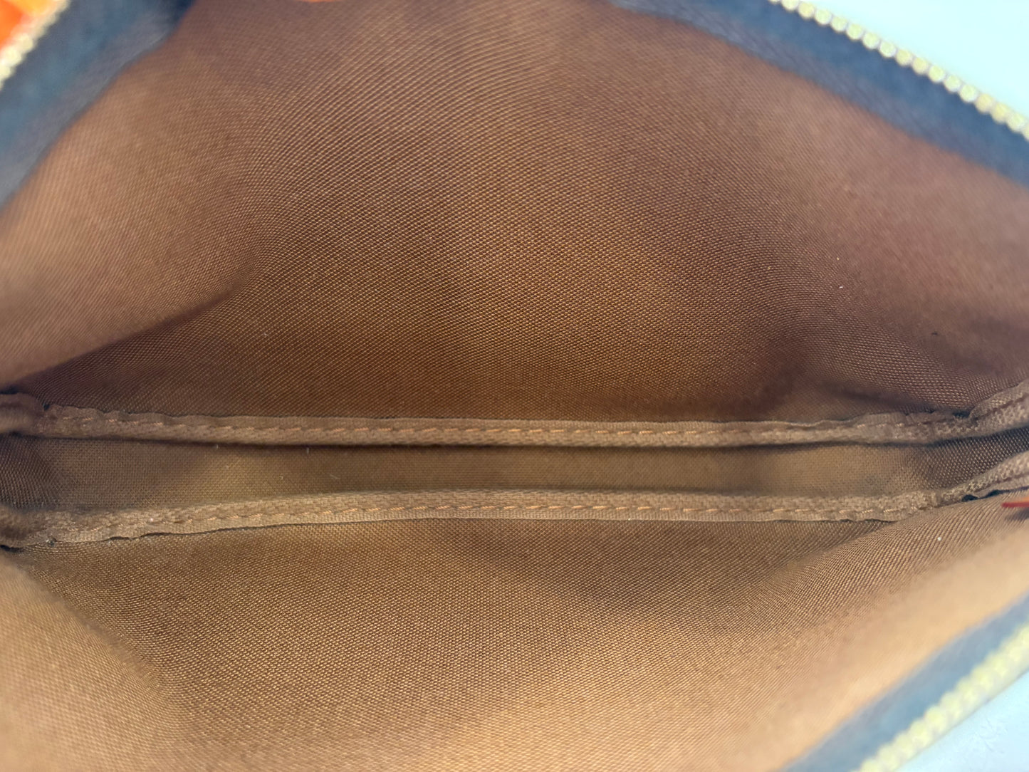 017194 - Louis Vuitton Pochette Accessoires
