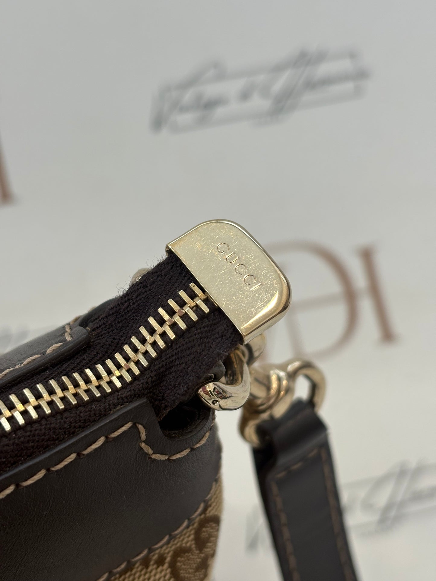 201058 - Gucci Mayfair