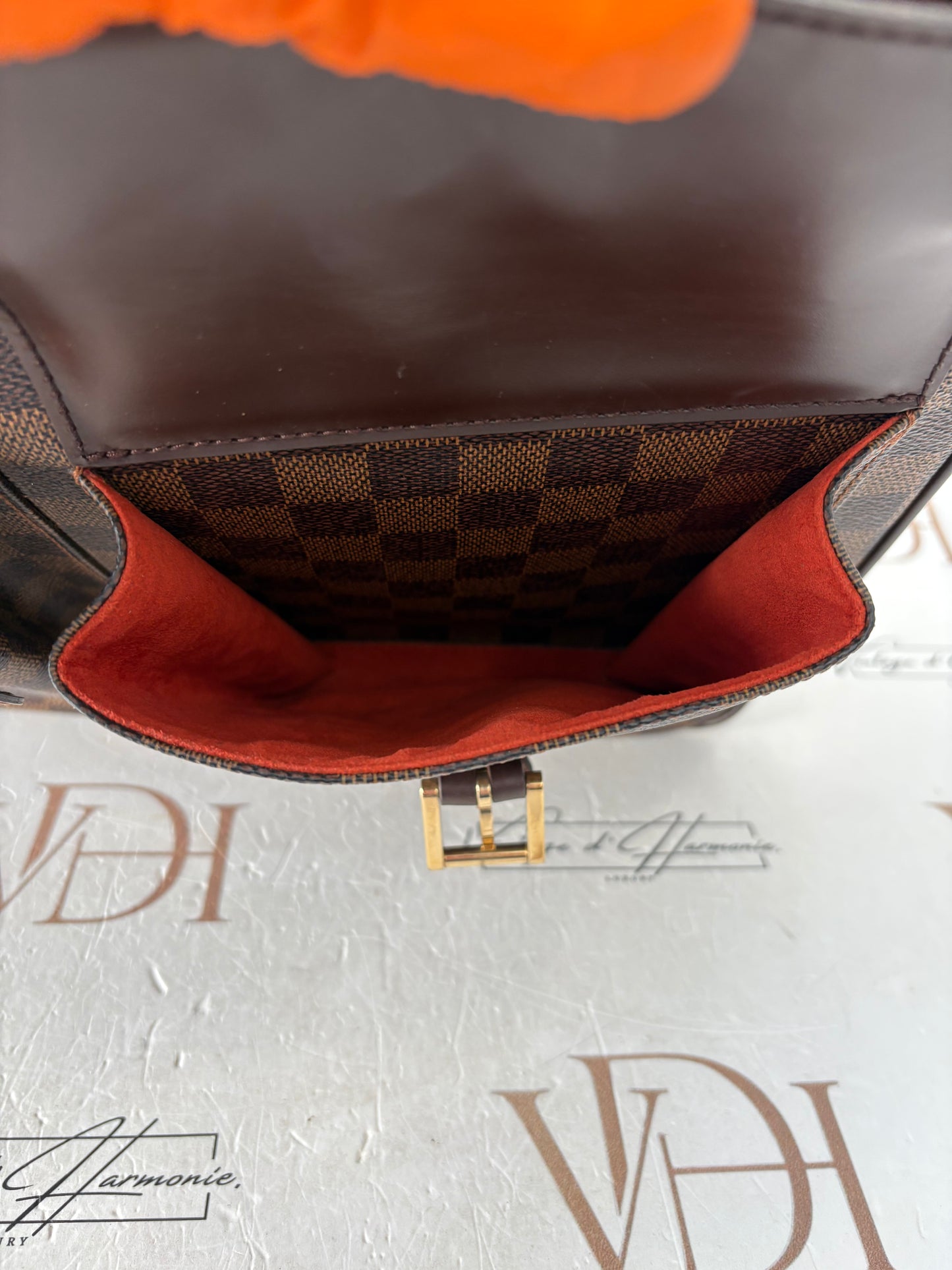 018886 - Louis Vuitton Uzes