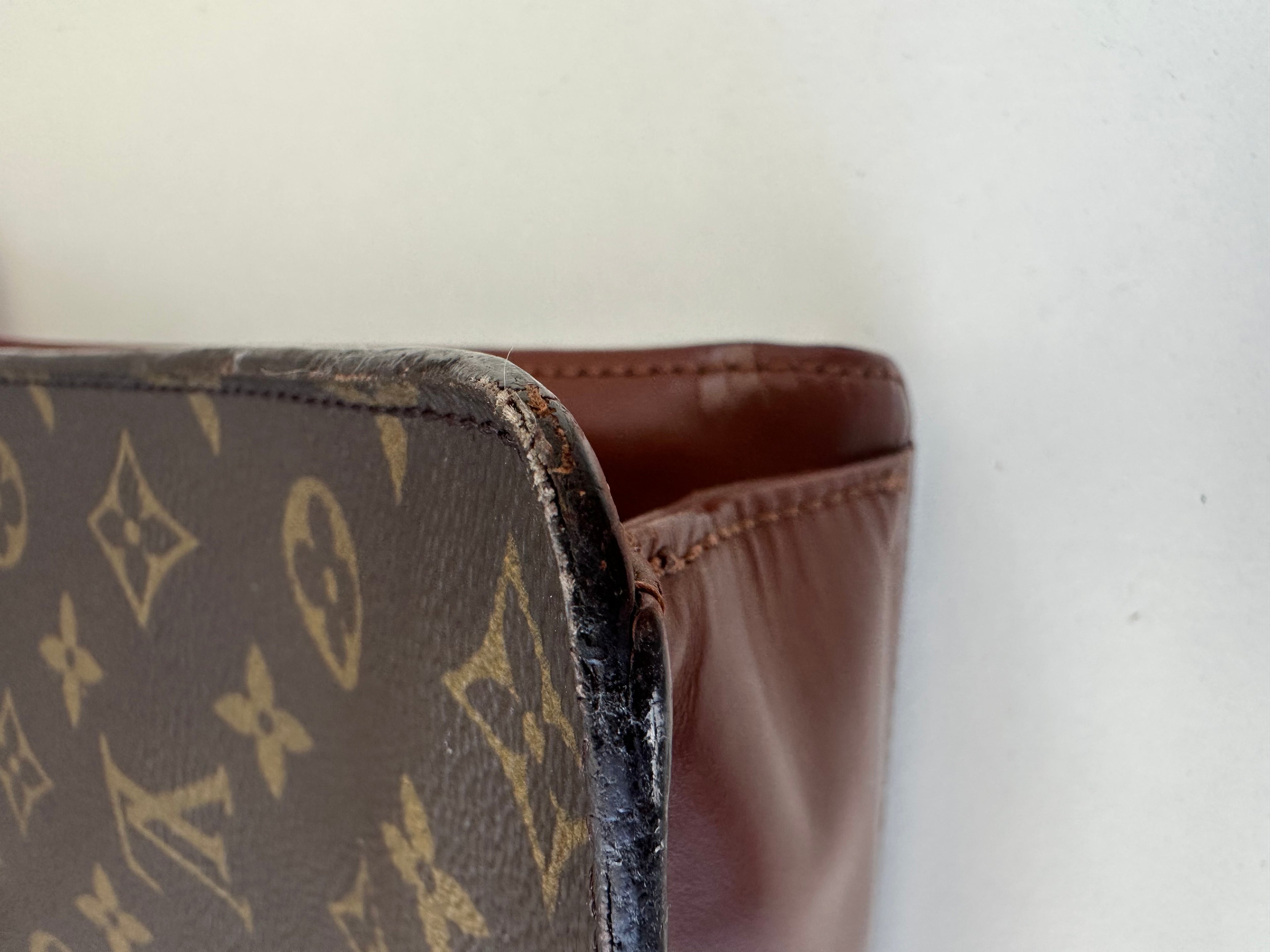 Louis Vuitton Monceau 28