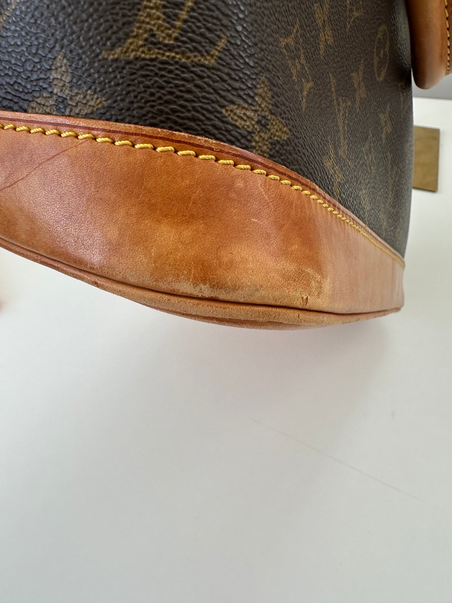 Louis Vuitton Alma