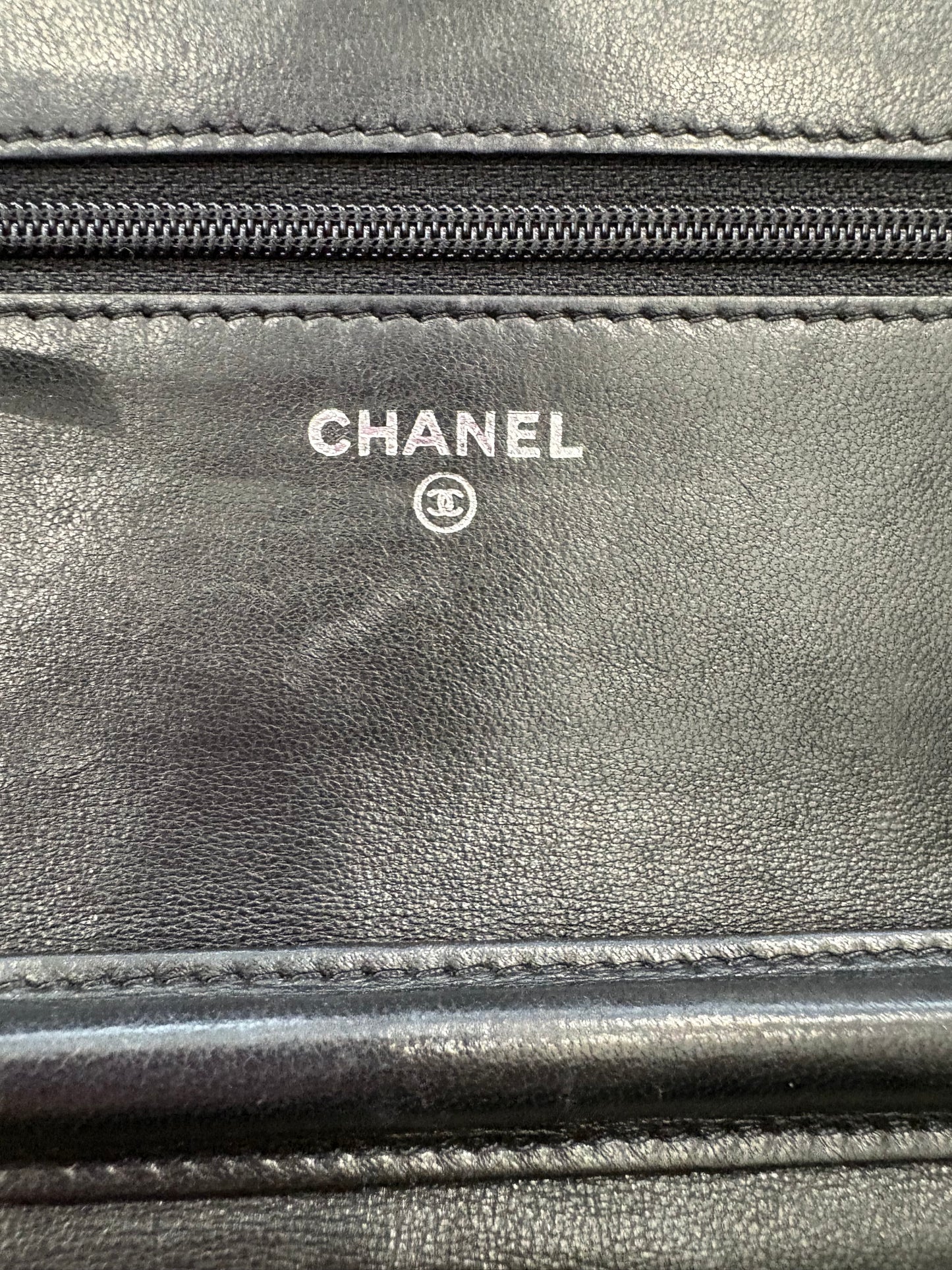 383065 - Chanel Boy Bag