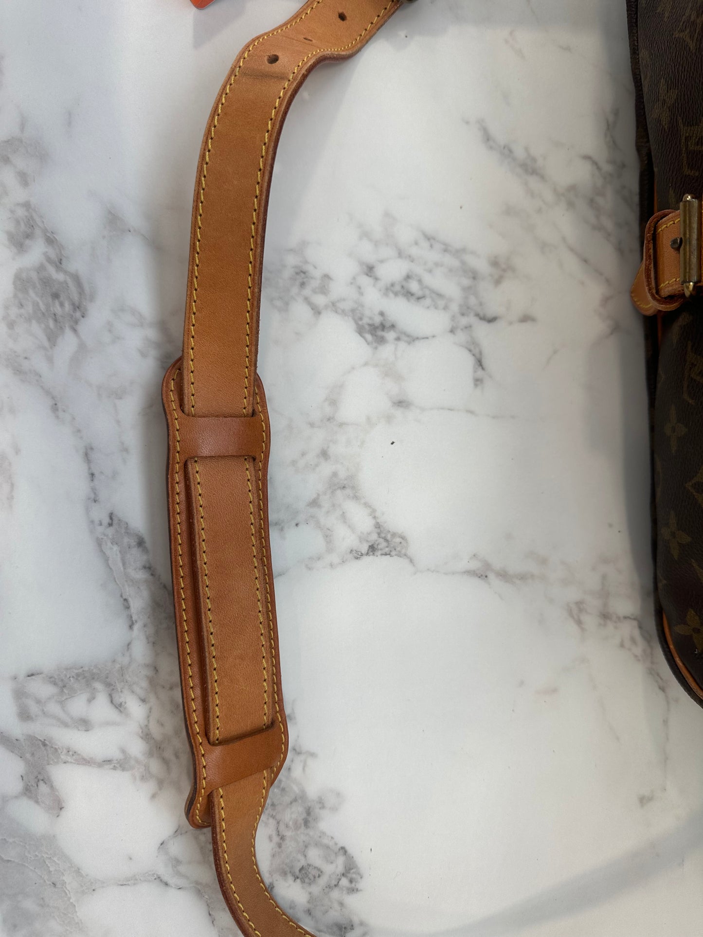 Louis Vuitton Saumur 35