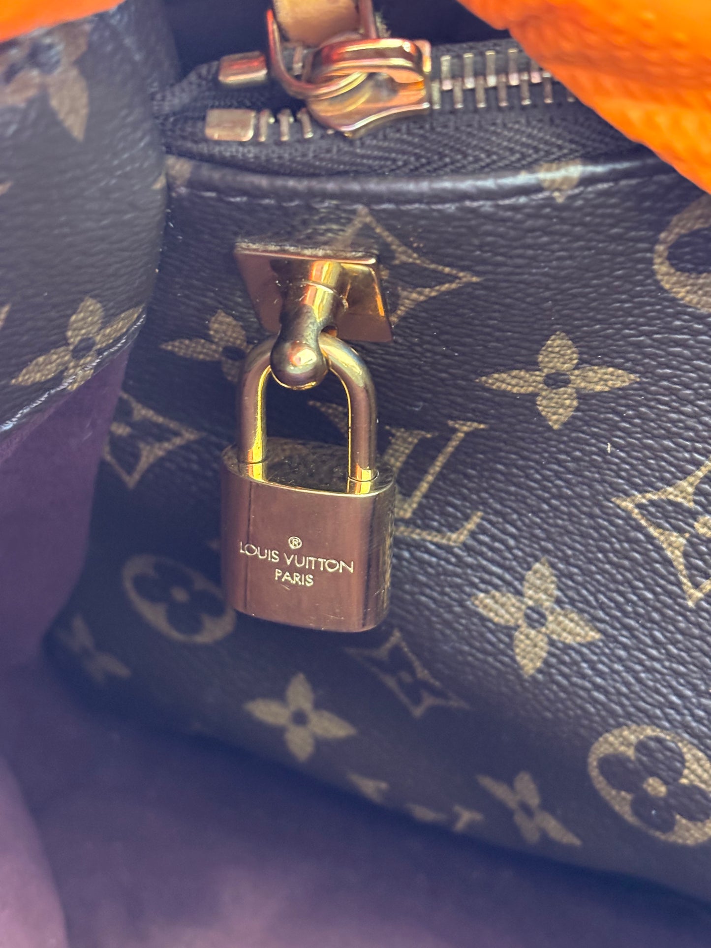 018231 - Louis Vuitton Montaigne