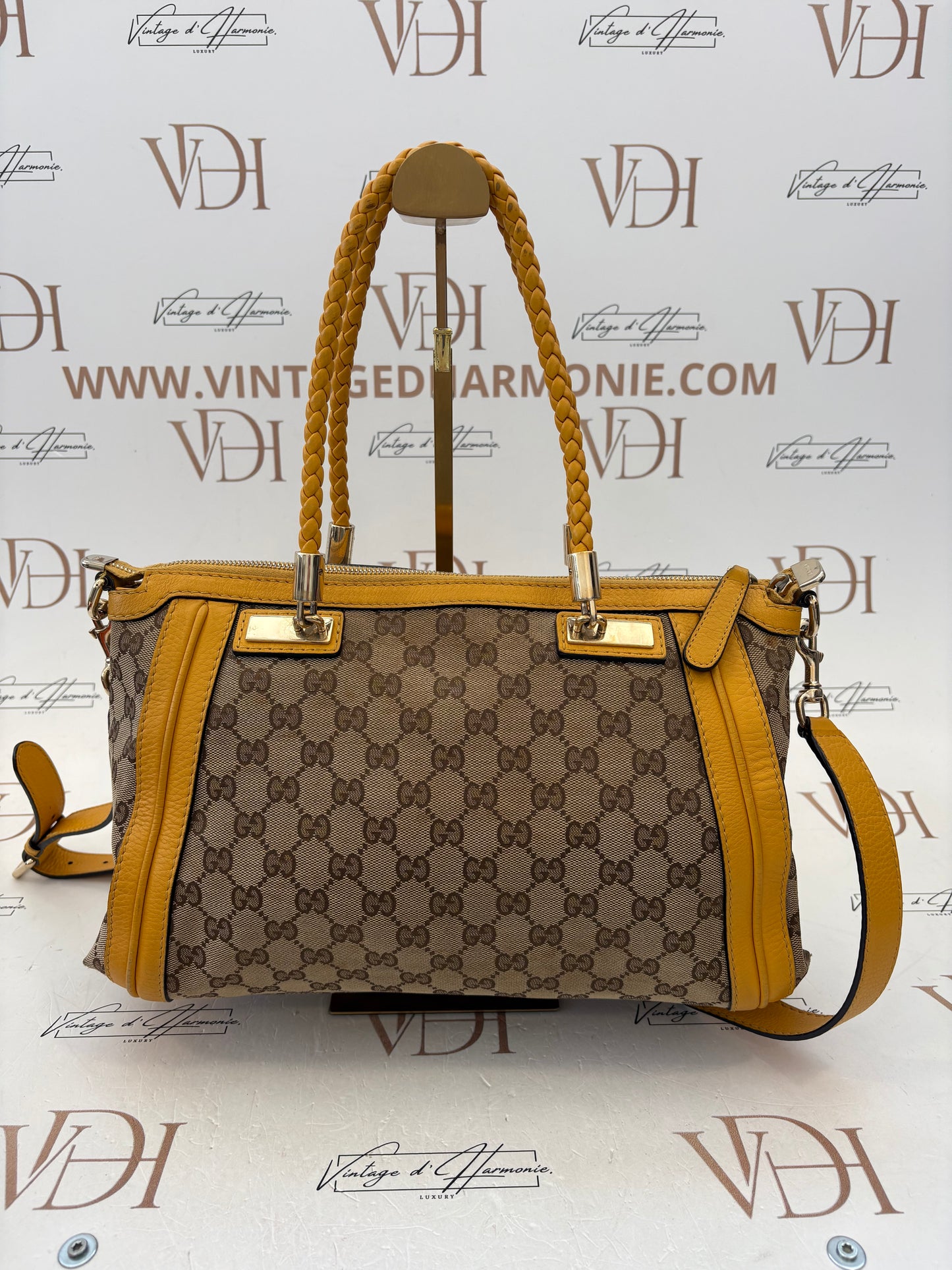 383662 - Gucci Bella