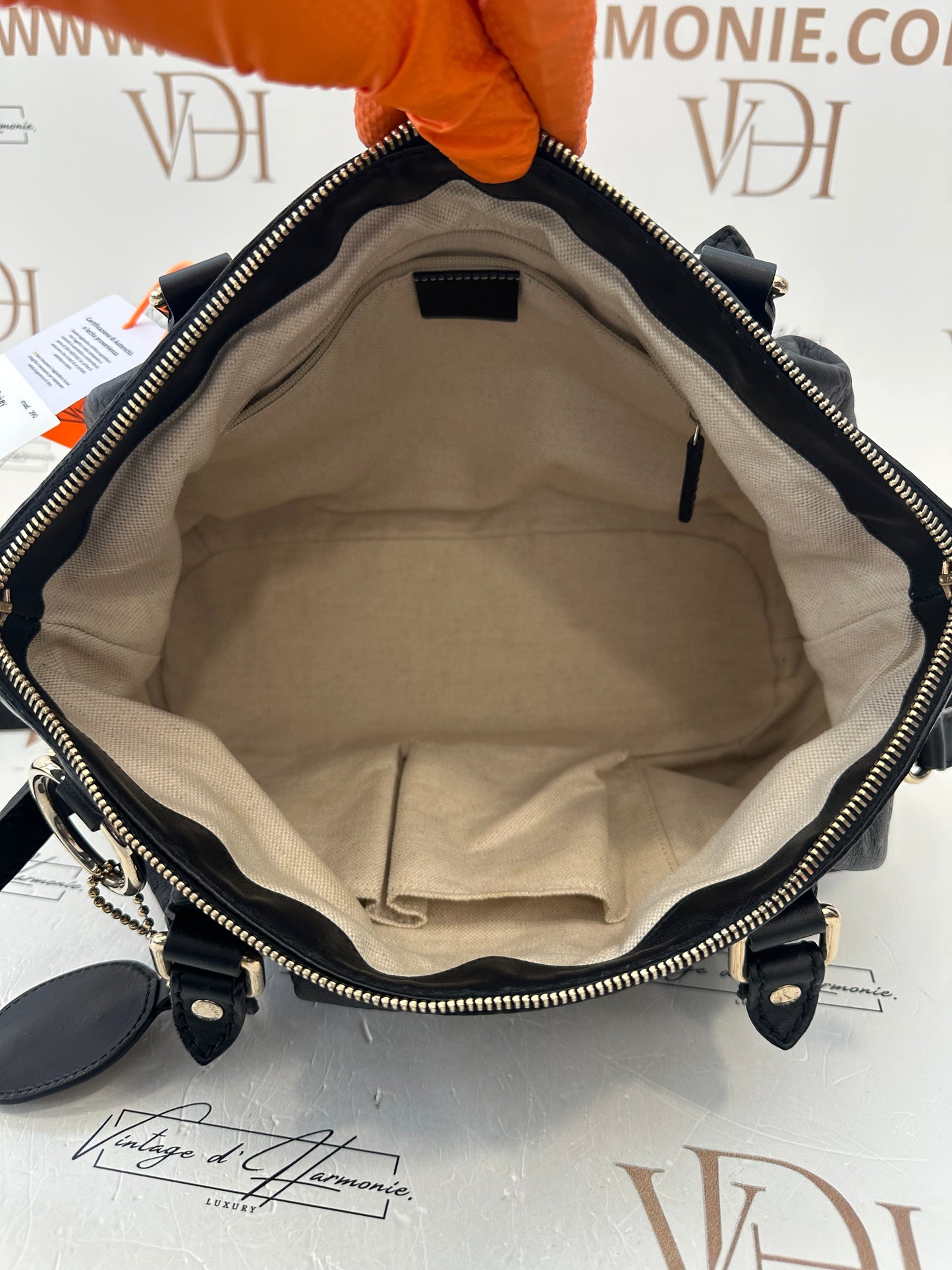382556 - Gucci Sukey