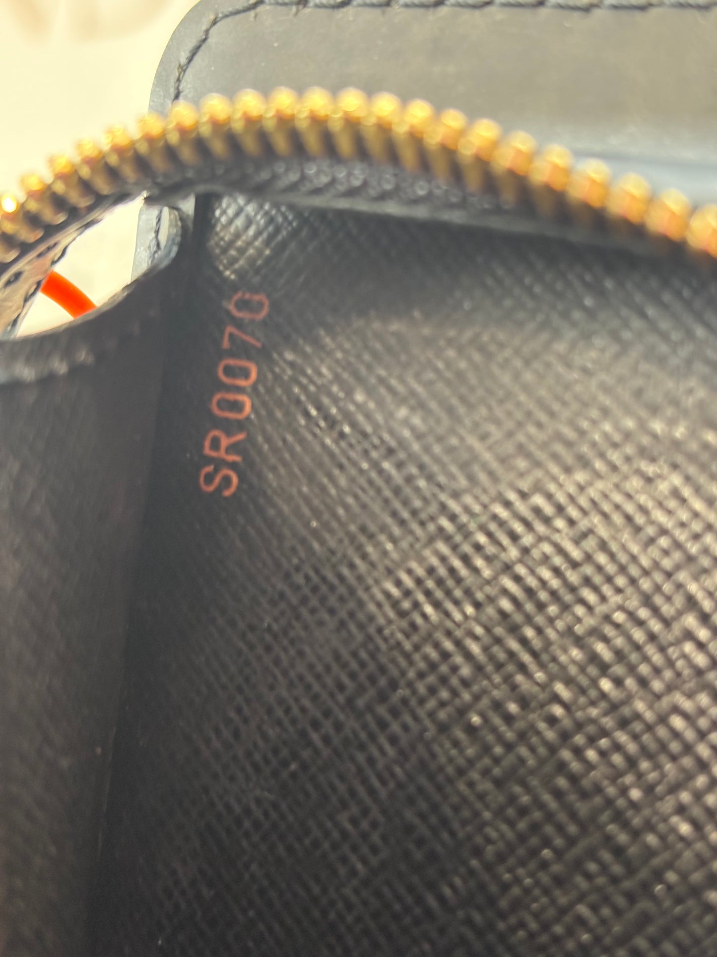 018305 - Louis Vuitton Pochette Homme