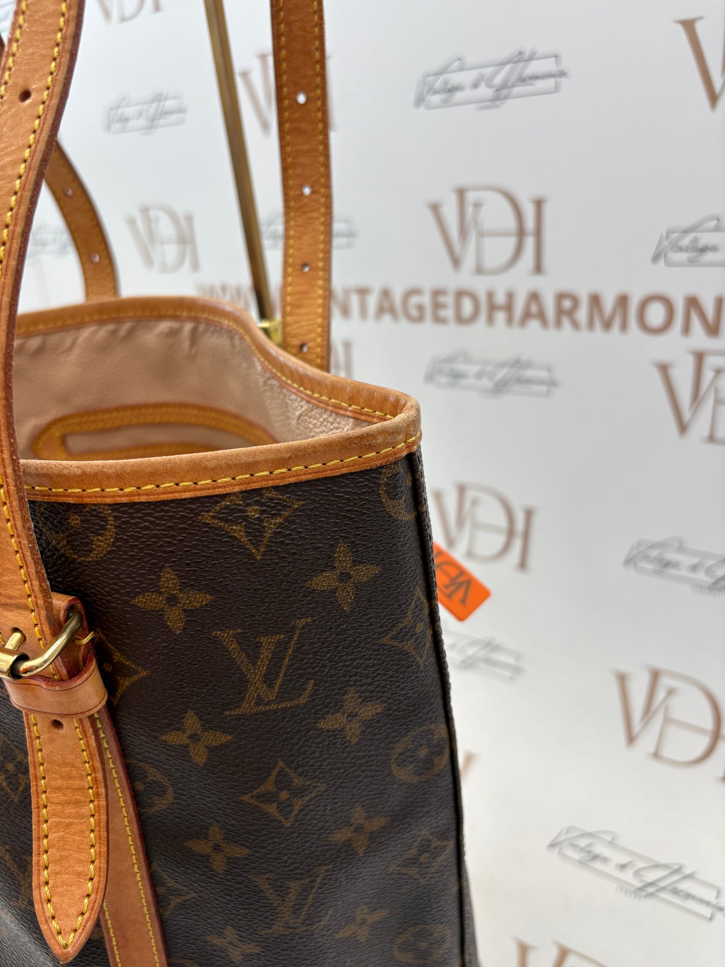018844 - Louis Vuitton Bucket GM