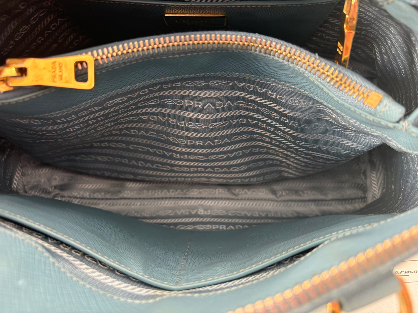 383949 - Prada Promenate