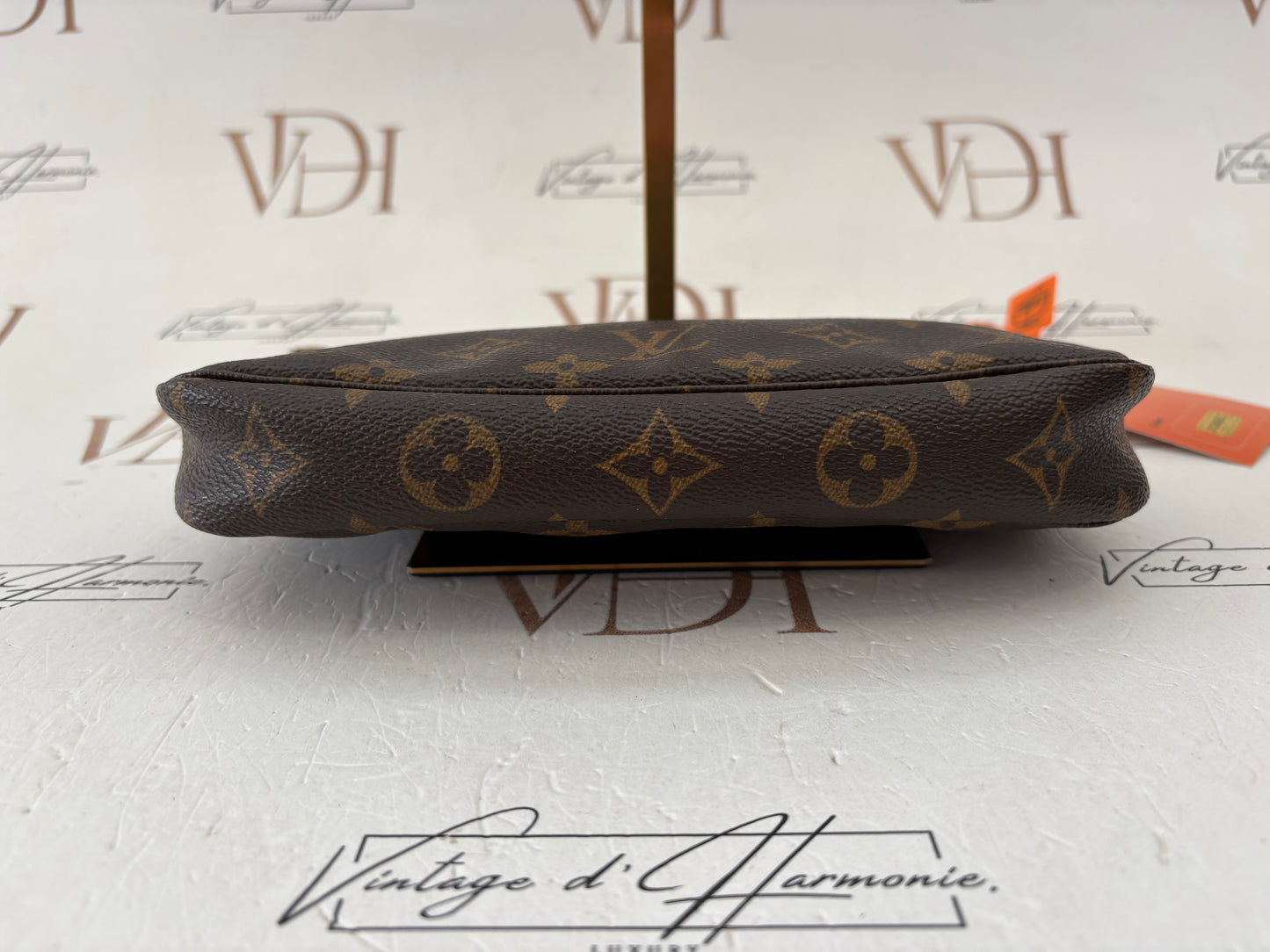 018965 - Louis Vuitton Pochette Accessoires