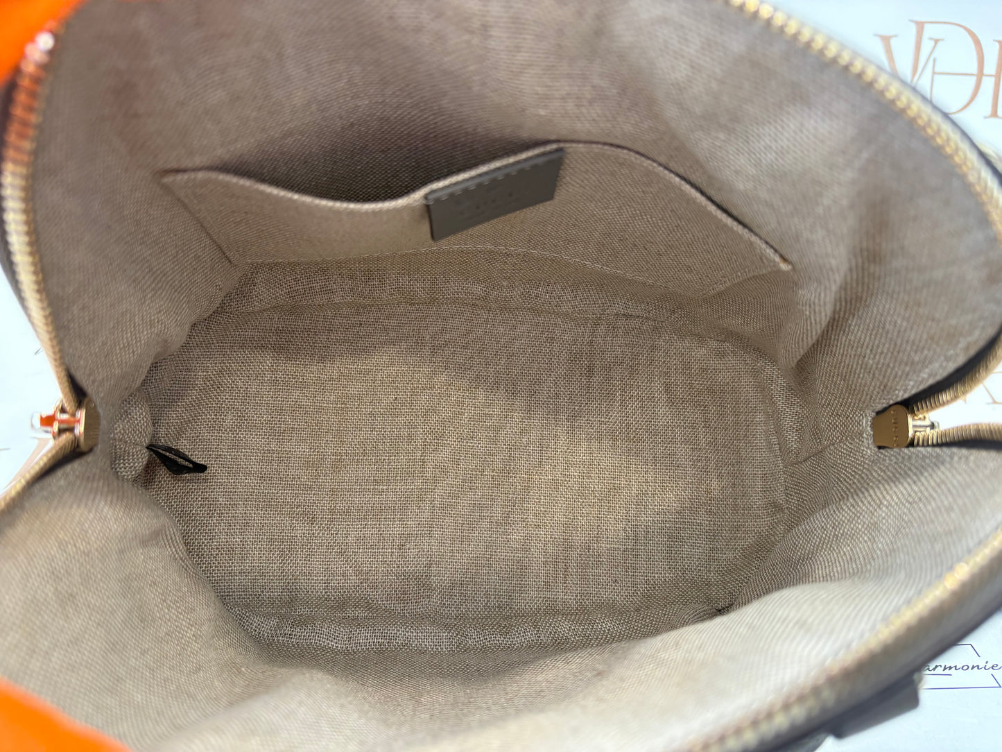 383892 - Gucci Grey