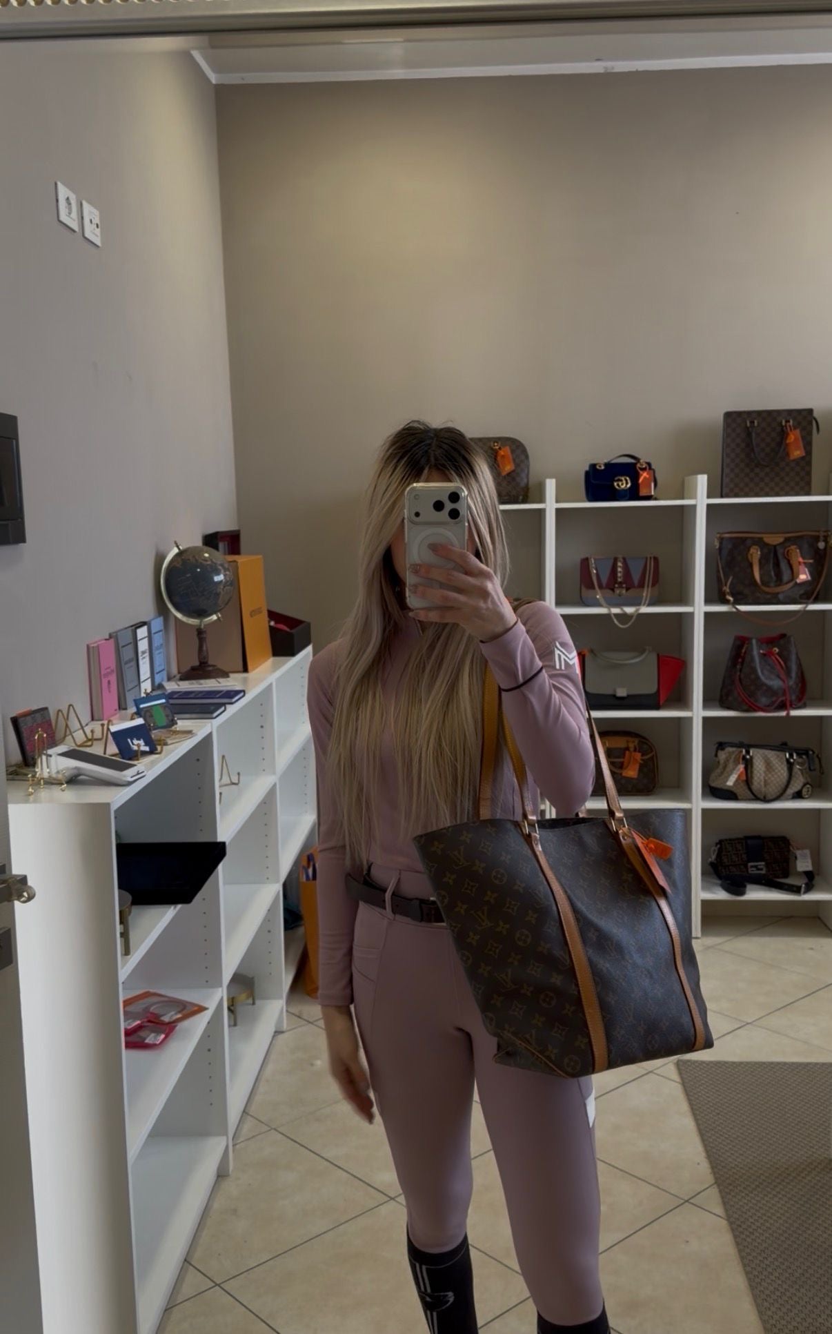 016860 - Louis Vuitton Sac Shopping