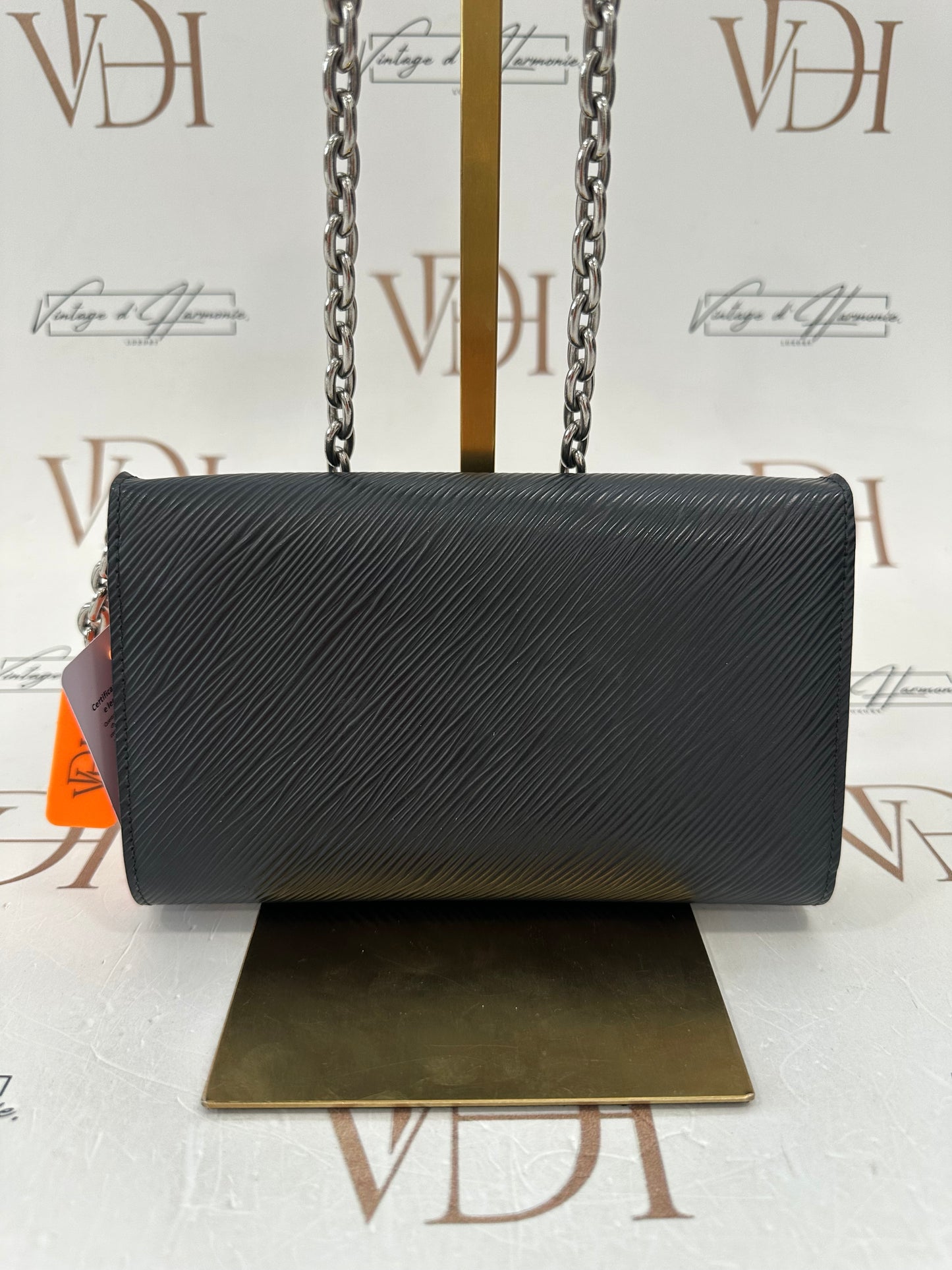 102322 - Louis Vuitton Twist