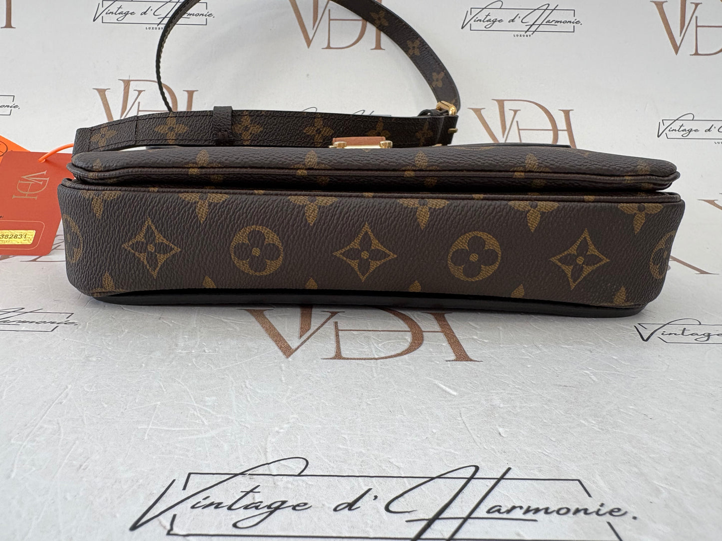 382831 - Louis Vuitton Metis