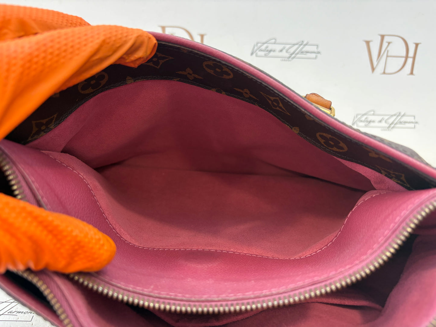 382993 - Louis Vuitton Pallas