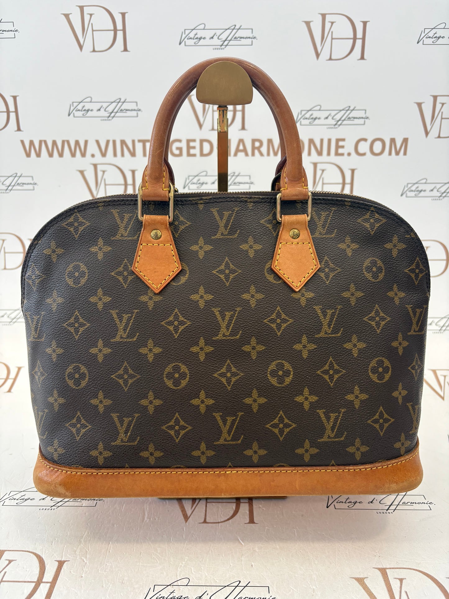 018823 - Louis Vuitton Alma