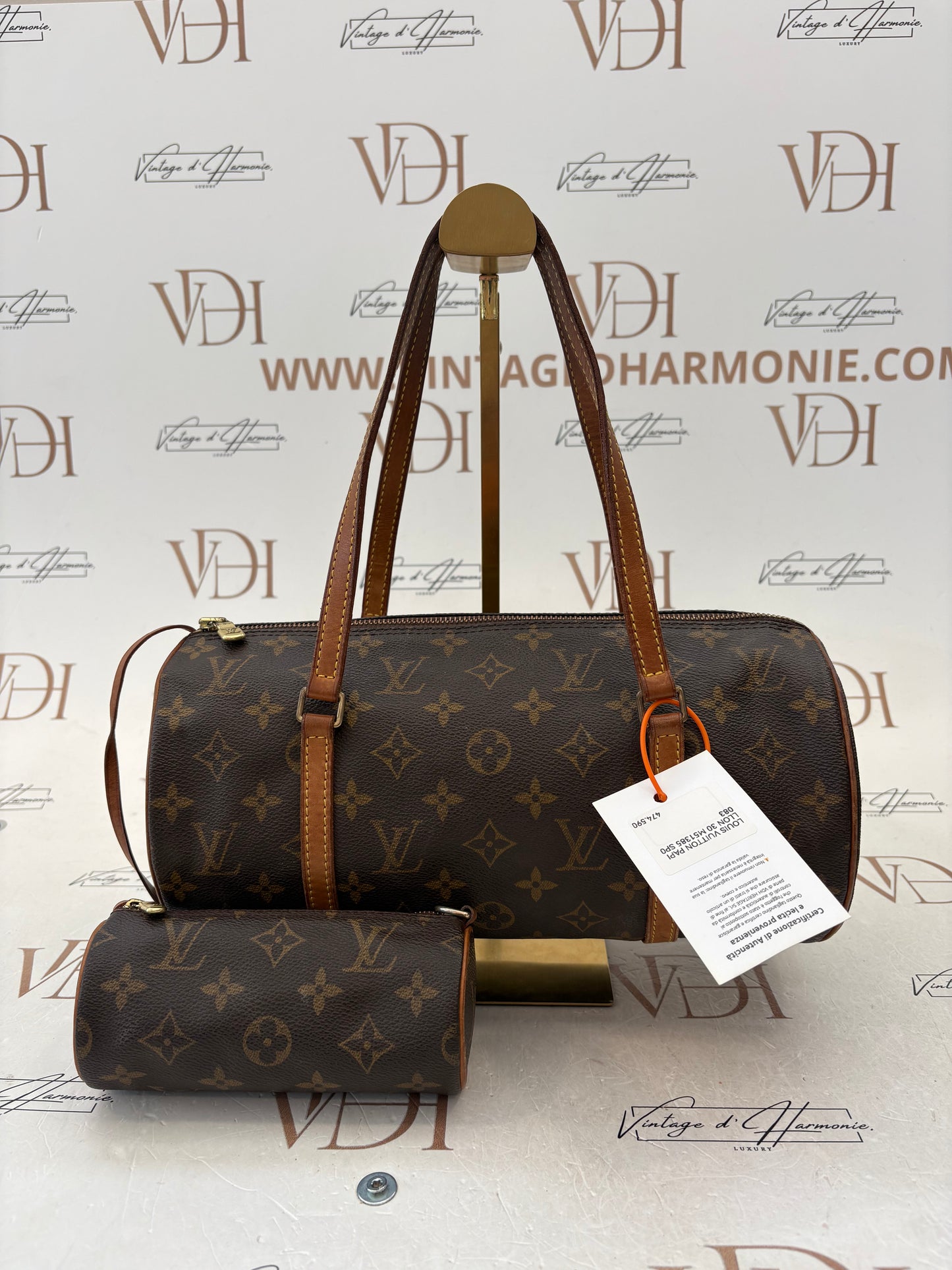 018693 - Louis Vuitton Papillon