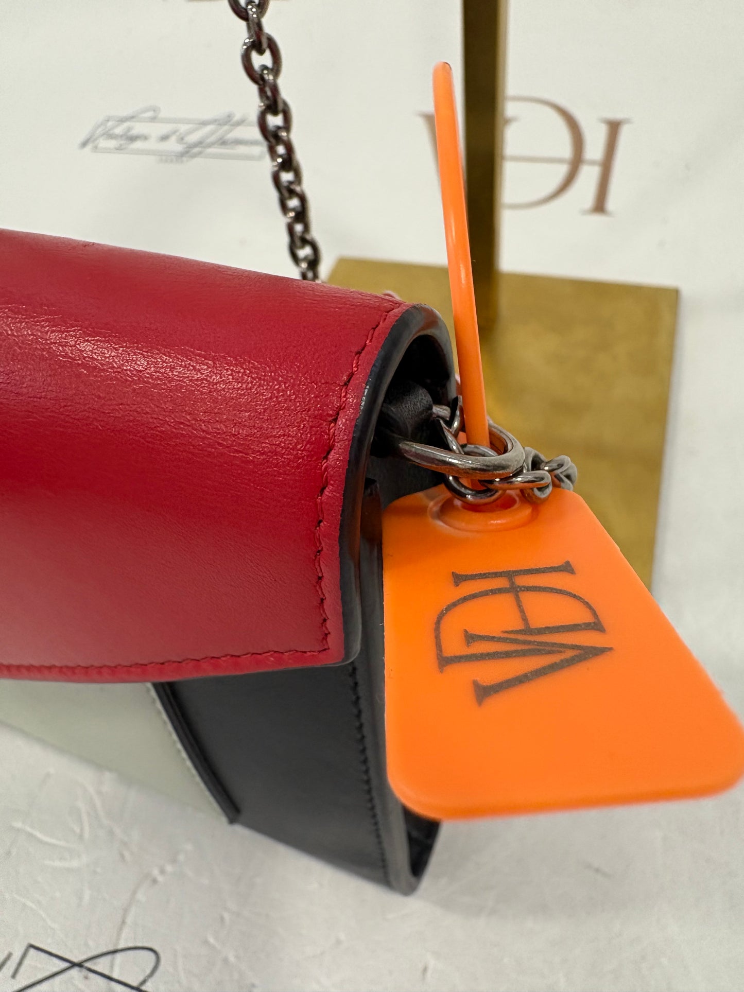382915 - Céline Pochette