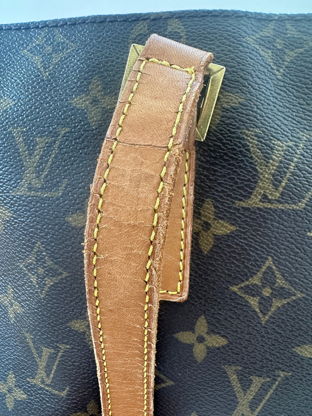 Louis Vuitton Cabas Mezzo