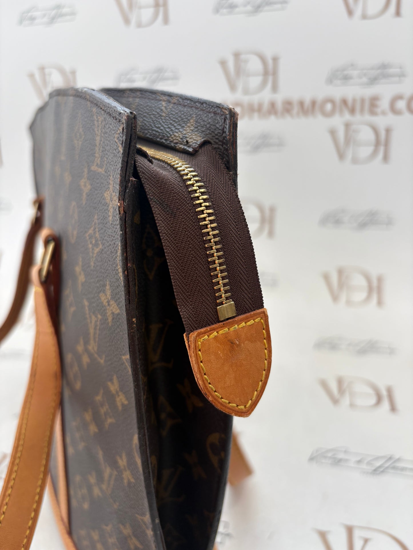 018811 - Louis Vuitton Babylone
