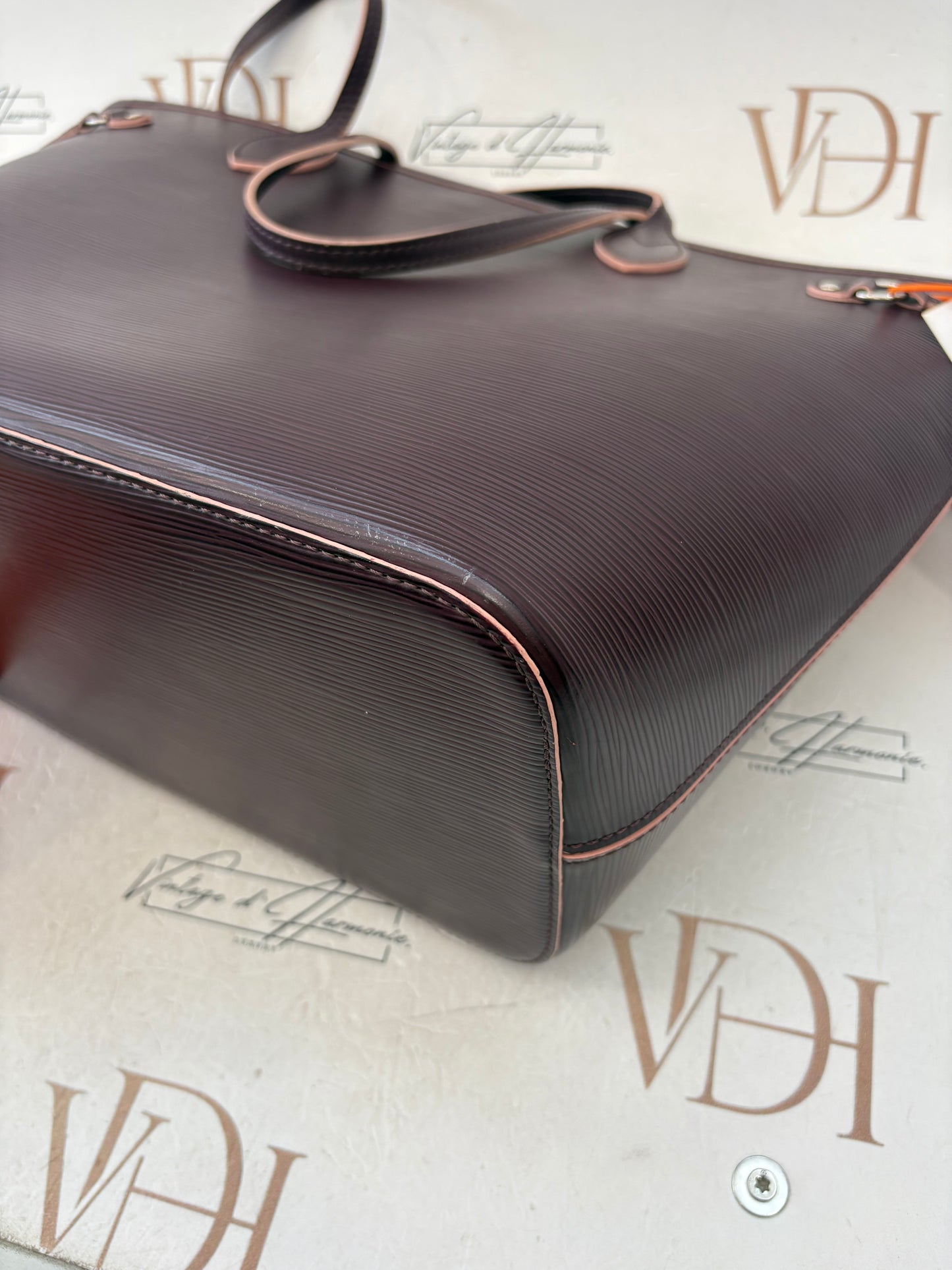 018040 - Louis Vuitton Epi Neverfull MM