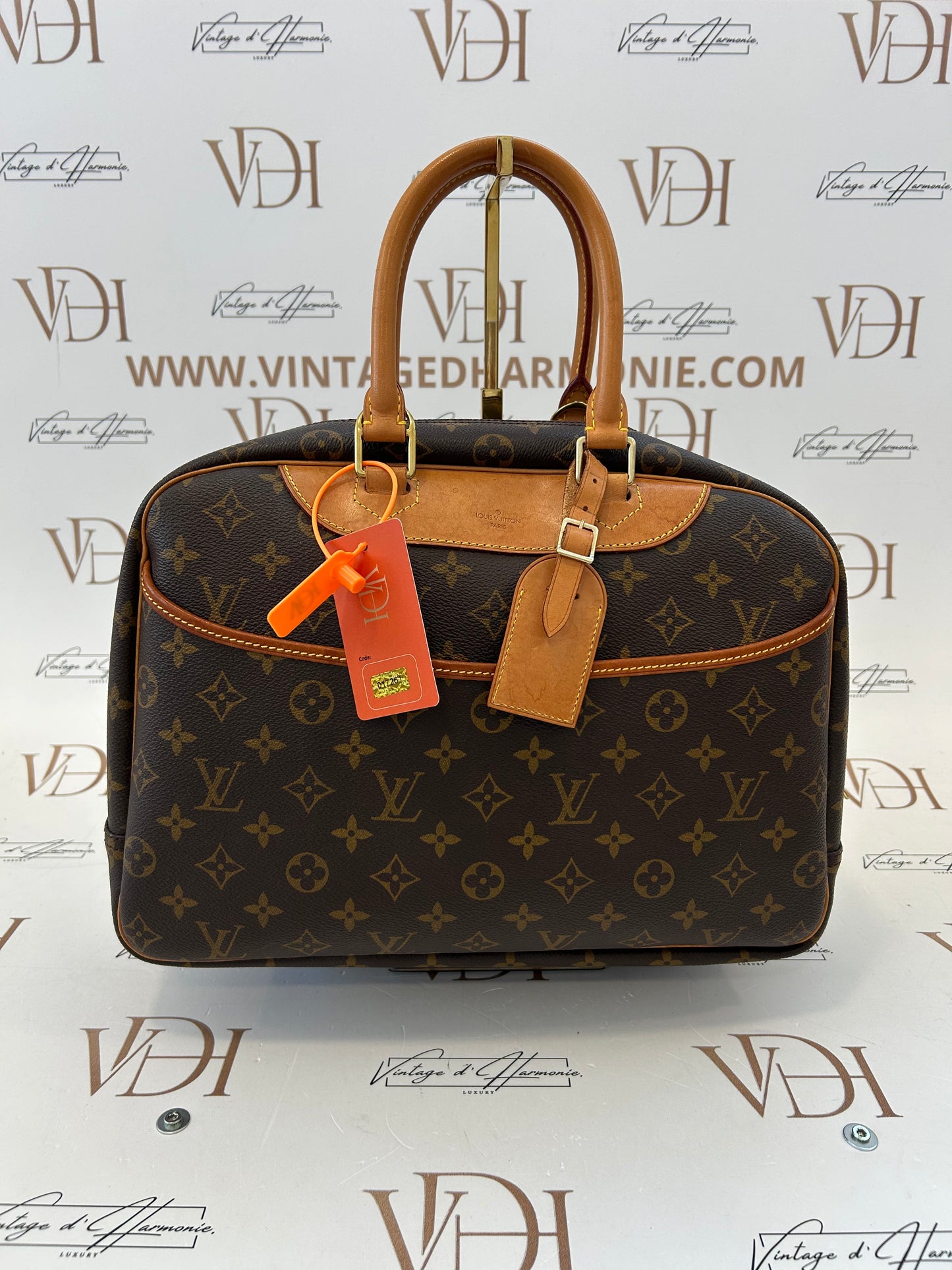 017261 - Louis Vuitton Deauville