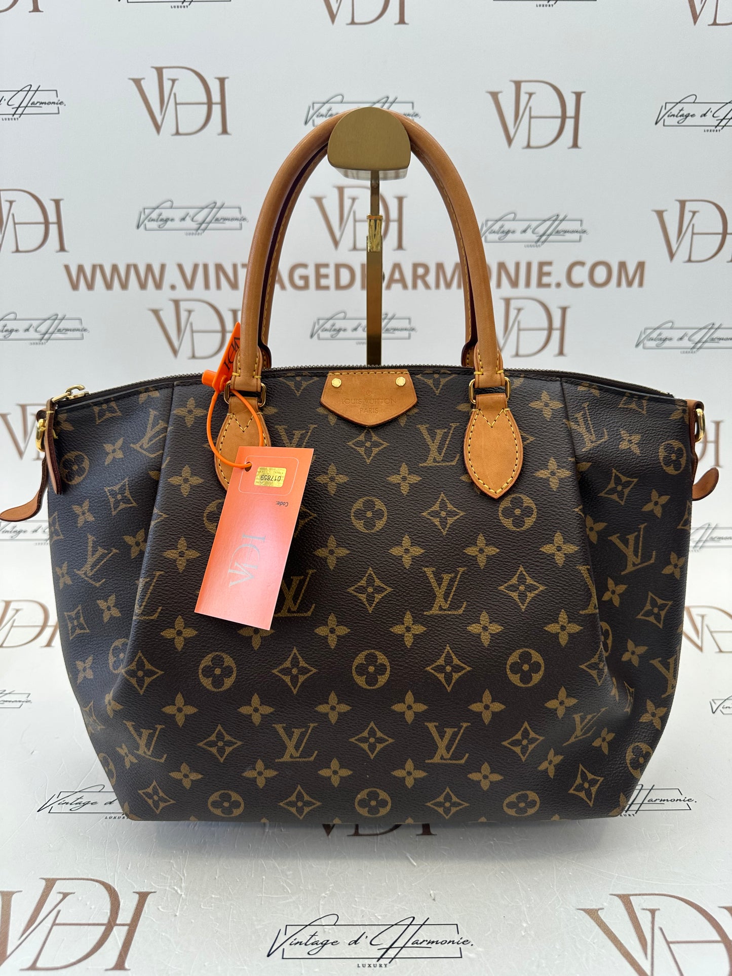 017859 - Louis Vuitton Turenne MM