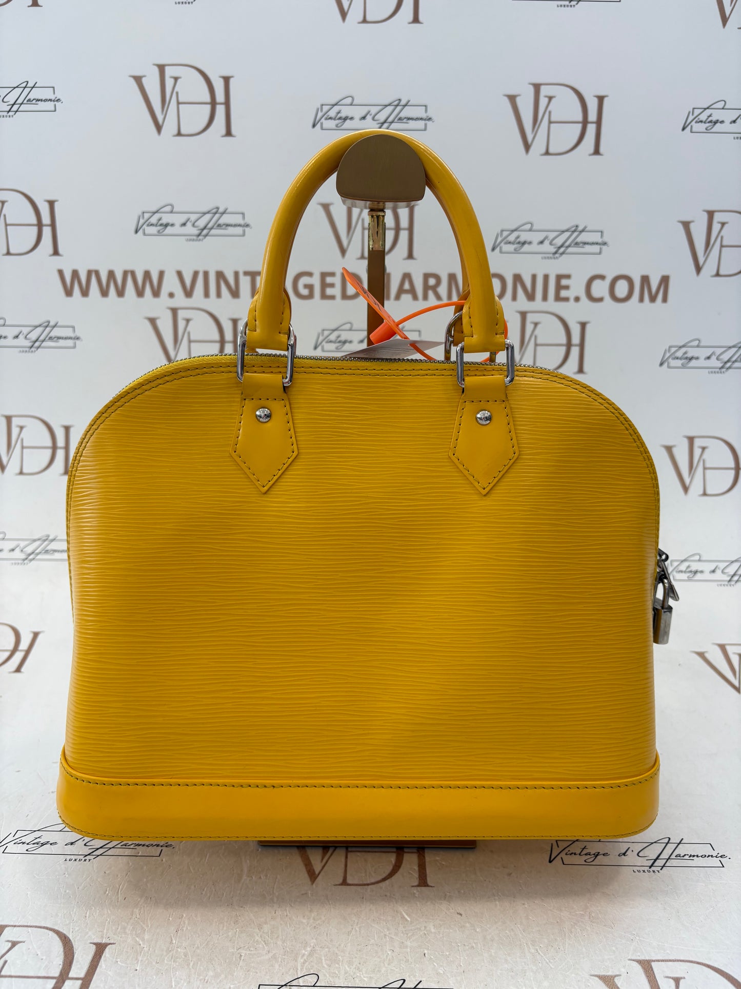 201547 - Louis Vuitton Alma Epi Yellow